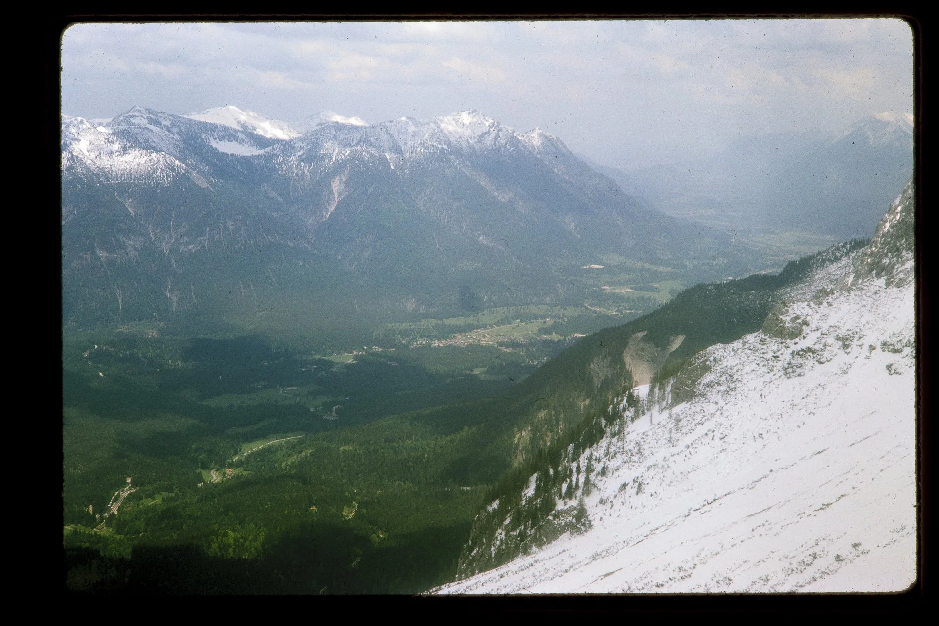 DA_Slide_9-0301.jpg