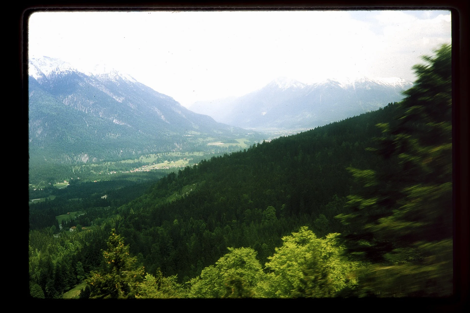 DA_Slide_10-0304.jpg