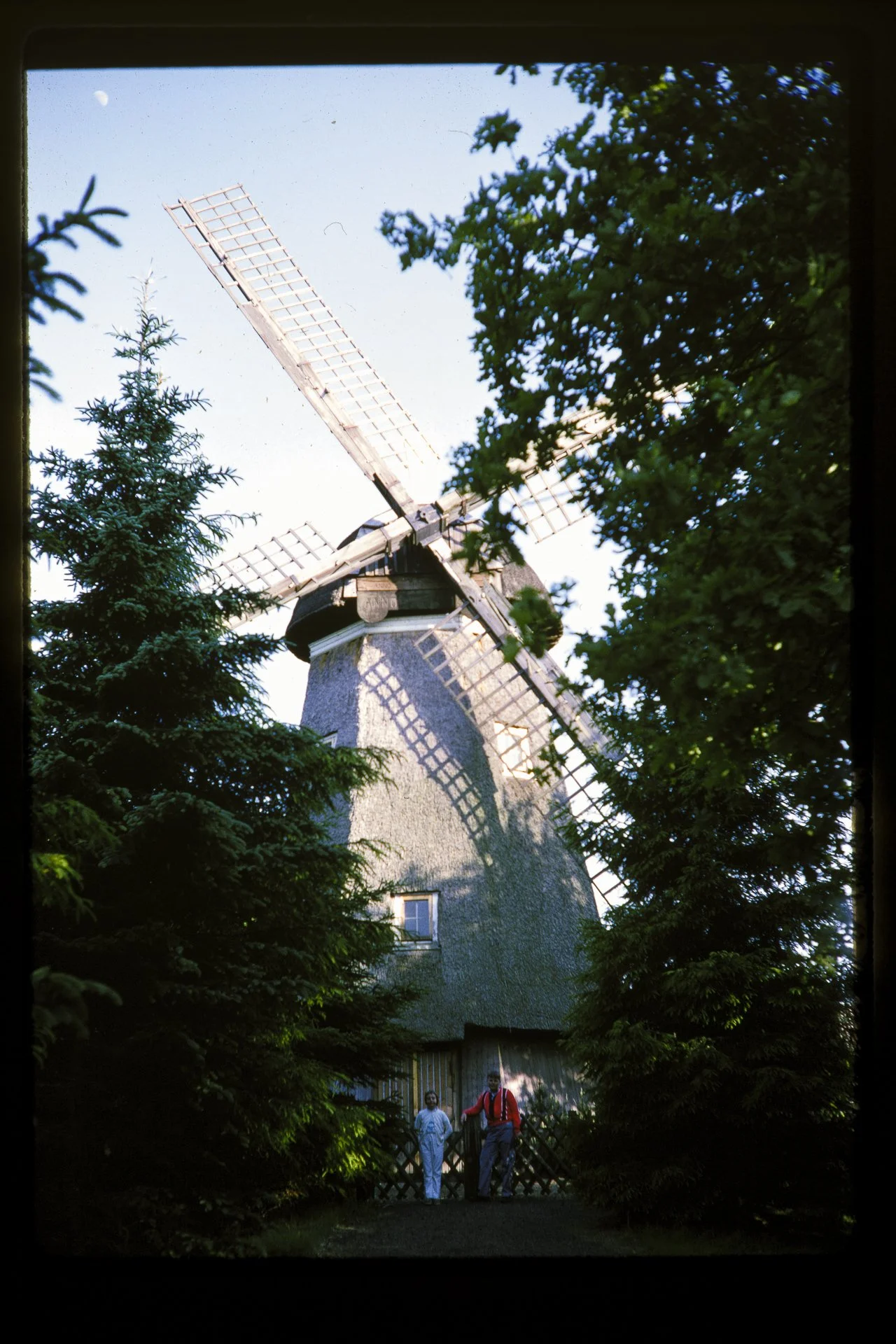 DA_Slide_9-0281.jpg