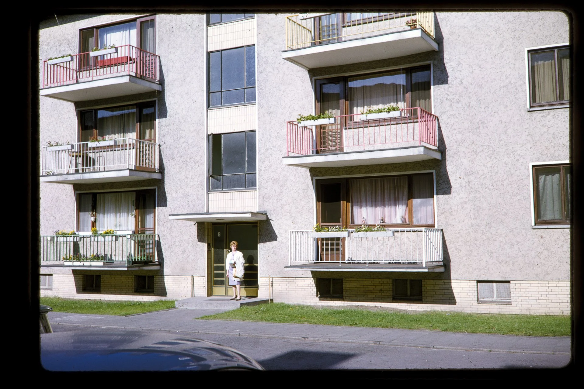 DA_Slide_9-0284.jpg