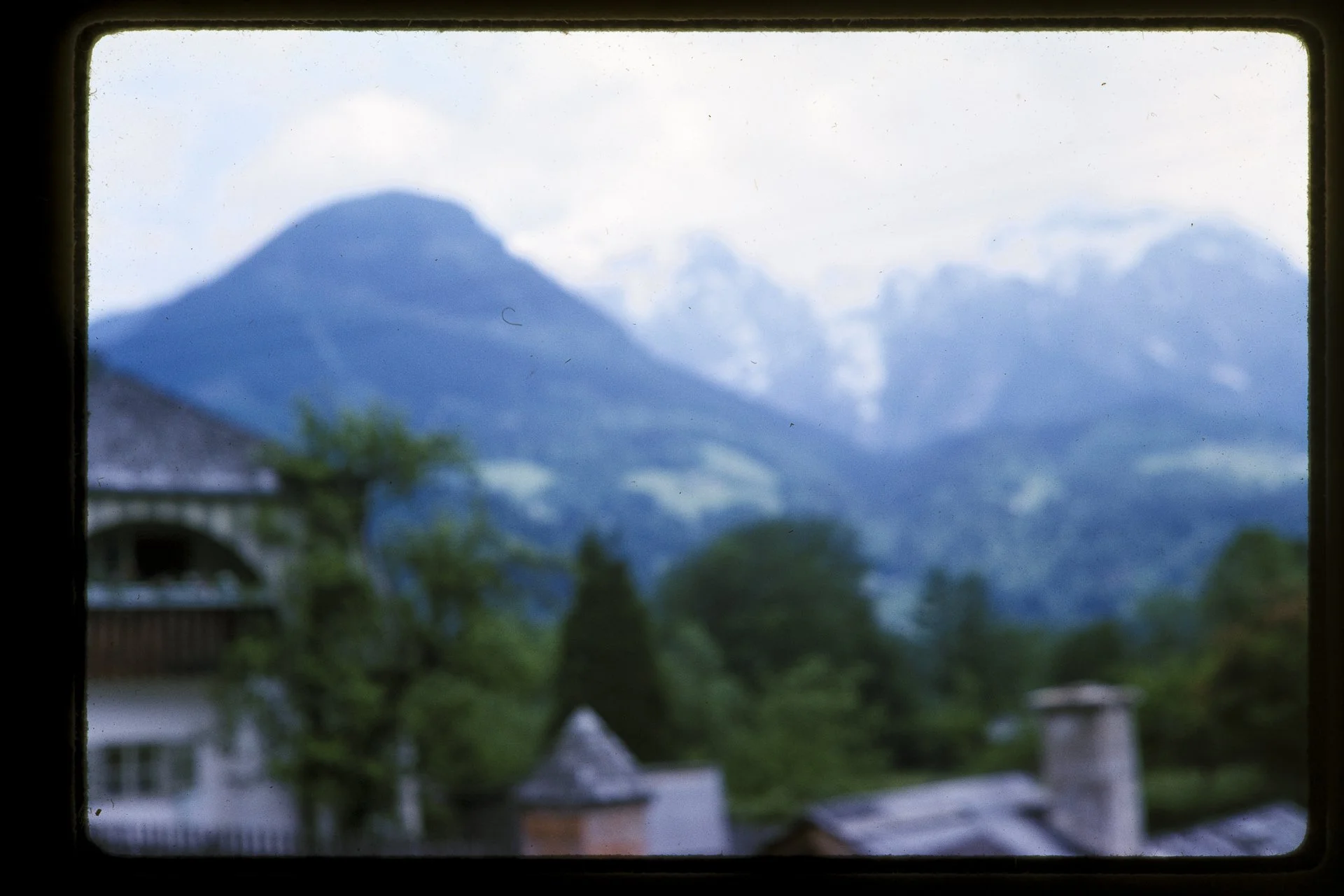 DA_Slide_10-0325.jpg