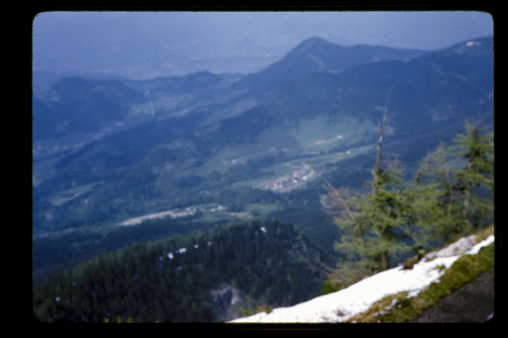 DA_Slide_10-0326.jpg