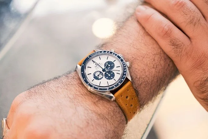 furrywristabroad captured my furry wrists while I was abroad at the @torontotimepieceshow . 🤣. Also, wore my Speedy on my right wrist just to drive @arkennethlam bonkers. 🫶🏻. Finally, if you&rsquo;re not following my pod, @ataleoftwowristies , you