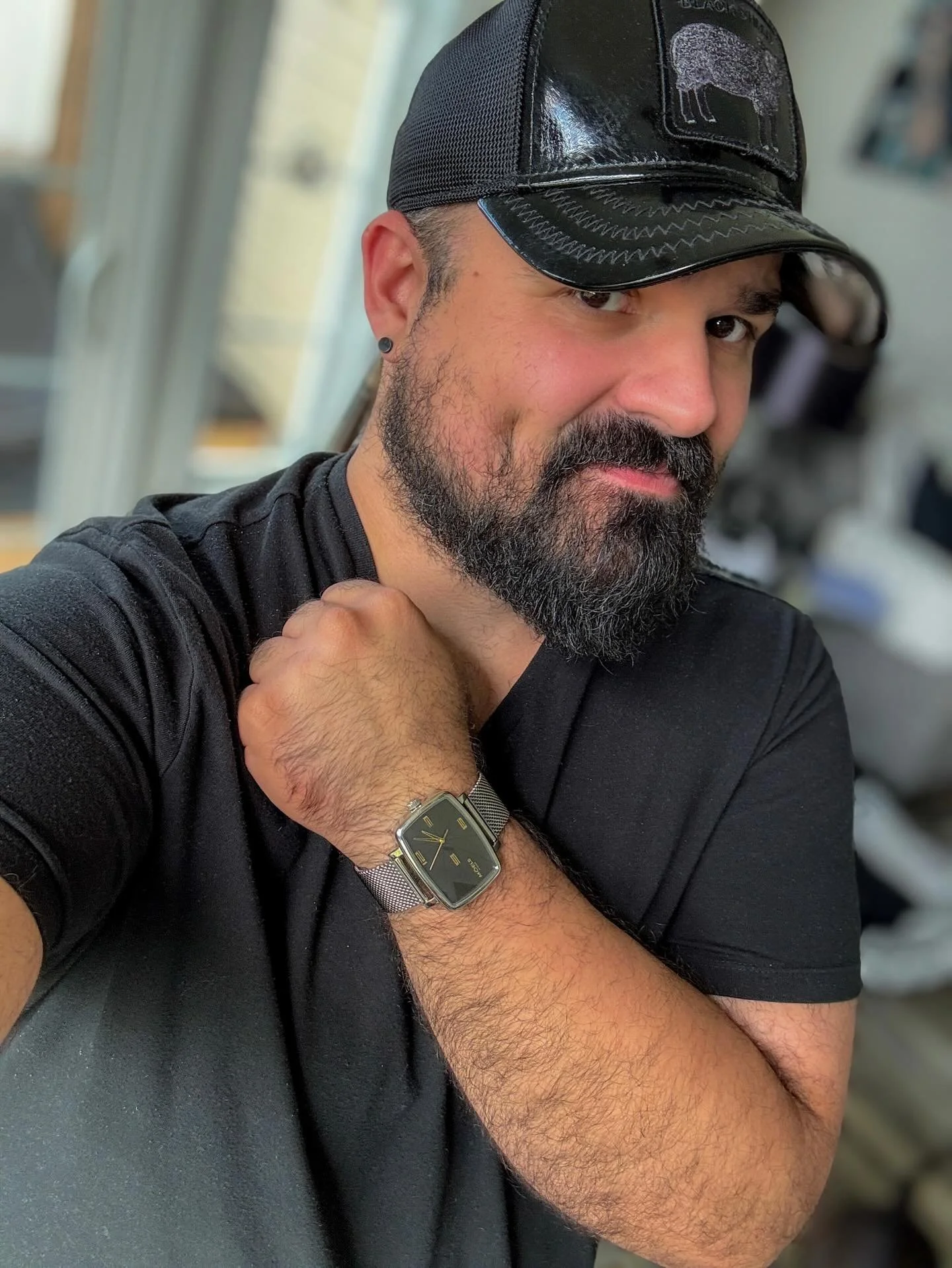 Happy weekend! Wearing my @moelsandco 528. You may not know, but this was the first small independent brand watch I fell in love with when it was first announced a few years ago in a Facebook group. I&rsquo;m excited that M&ouml;els is now moving for