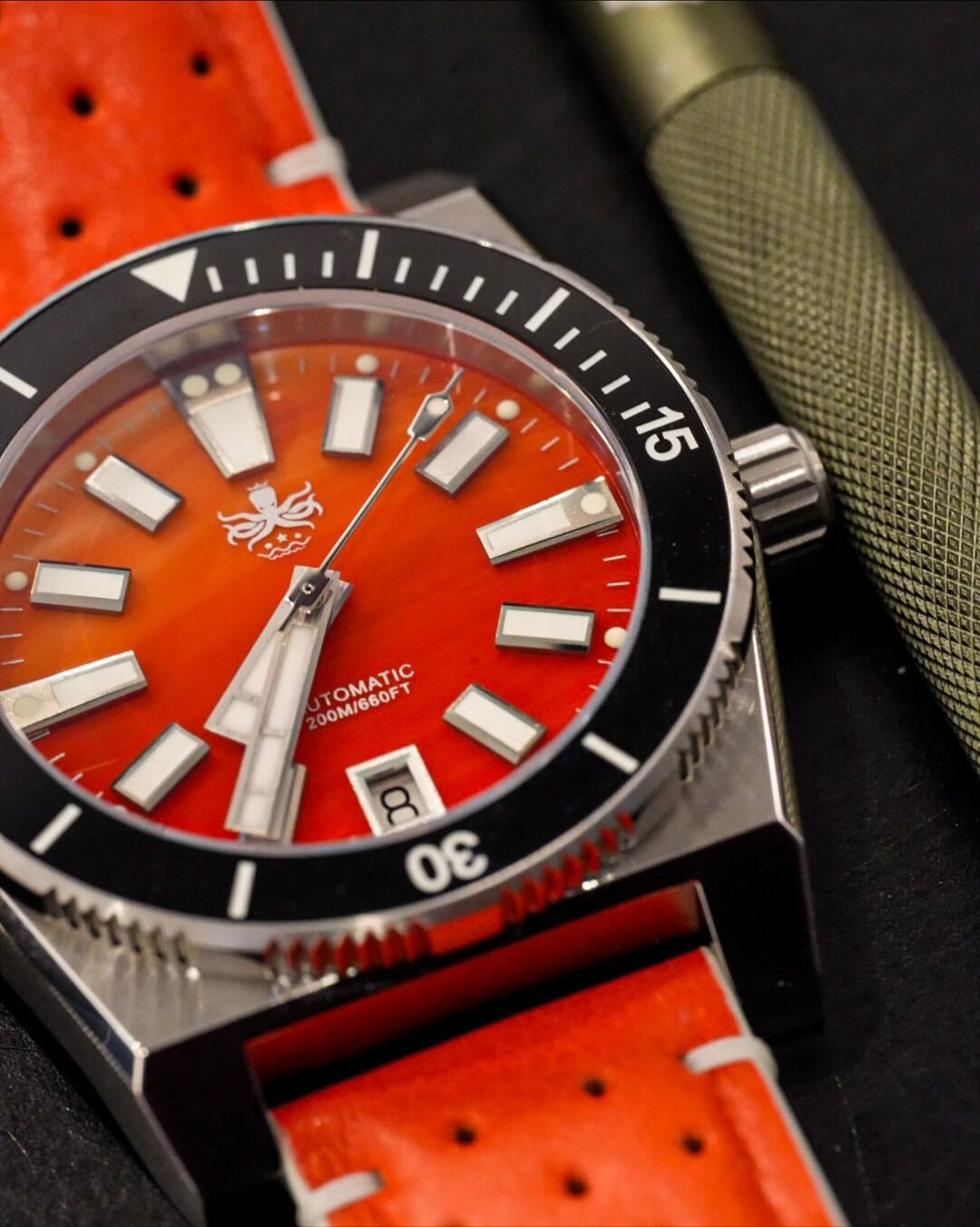 Playing with my adult toys 😉 (y&rsquo;all gotta listen to the new @formandfunctionpodcast episode to hear @gearetal and @arkennethlam talk about their adult toy collections). 

Anywho, I got a @phoiboswatches Narwhal here and this is such a charming