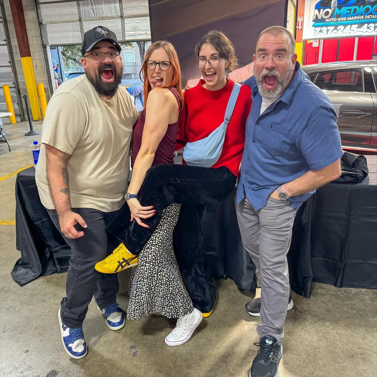 Day 3 in Austin was a wonderful final banger!!! @minutesandhourswatches was a blast and it was so nice to hangout with some of my favorite people, and some new favorite people! (I promise I&rsquo;ll actually post some watches soon 🤣). 

@betinagreca