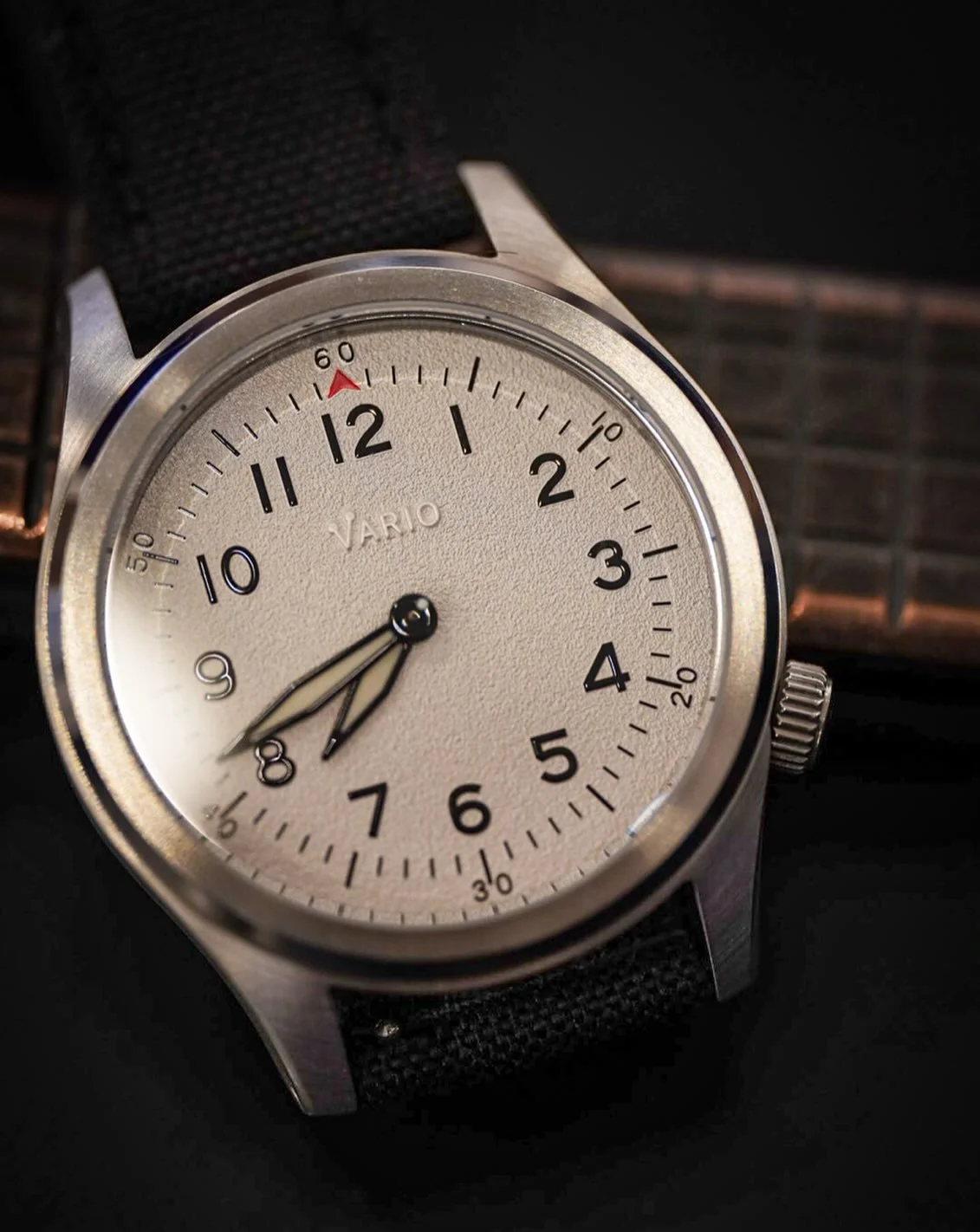 Wearing my Solar Quartz @varioeveryday today! I often celebrate Vario for offering the watch enthusiast community unique options. How many independent and microbrands give us affordable solar quartz options? And how many of those give it to us in bea