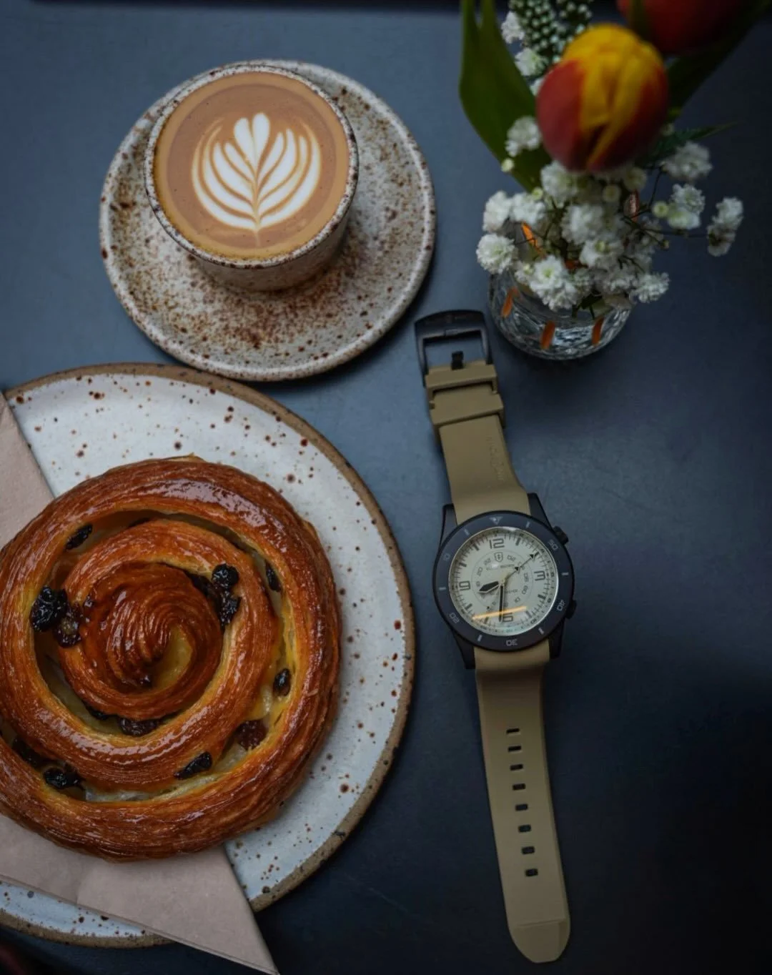 First of all, I bring a level of class and sophistication to the indestructible @ebwatches Beachmaster. It is rugged, but on the wrist of a highborn 🧐 it can hang with the smoothest of cortados and the raisiniest of cinnamon rolls. (I&rsquo;m not su