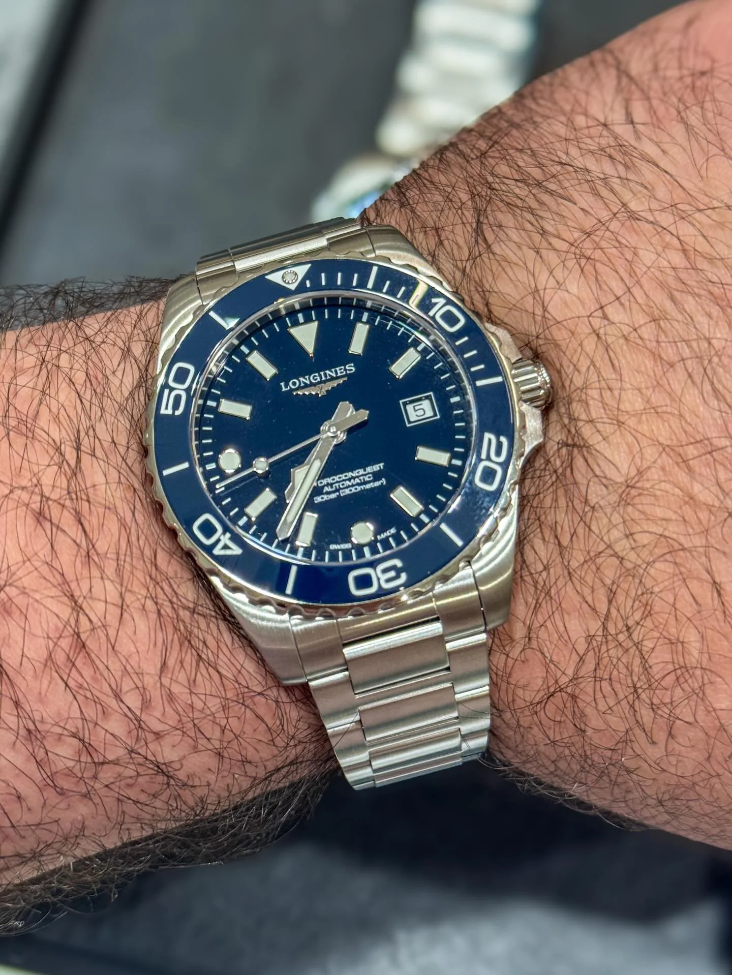 So, I got to check out the new Longines Hydroconquest in both, 42mm and 39mm, a couple days after their release, and I&rsquo;ve been sitting with my feelings. And I&rsquo;ve collected them now.

Longines is a brand I love. Although, the Hydronconques