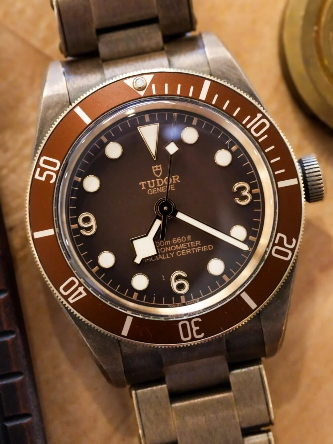 I finally got my Tudor BB58 fully back together and the bracelet in functioning order. After two weeks of chaos between the AD and Tudor themselves. And as soon as I got it back from them, I sent it to a member of the #WatchFam who fixed the issue wi