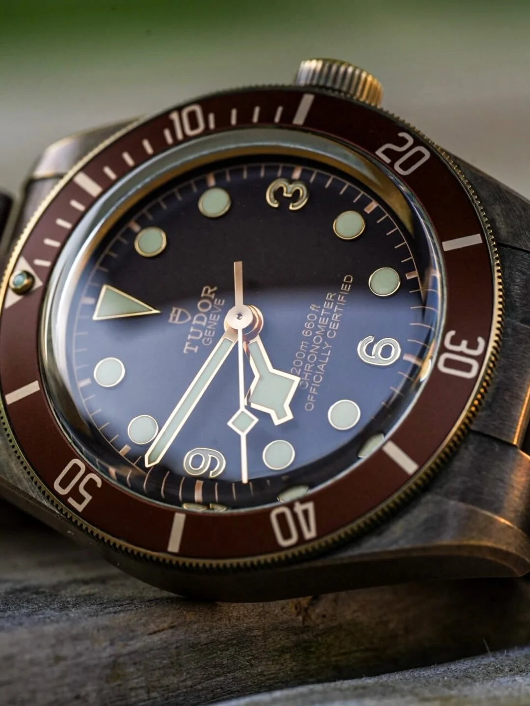 It wouldn&rsquo;t be a writing weekend without the BB58 Bronze. This watch has gone to the cabin with me and @phantom_of_the_pupra every single time. 

And if you&rsquo;ve listened to the latest episode of @ataleoftwowristies , it&rsquo;s also the of
