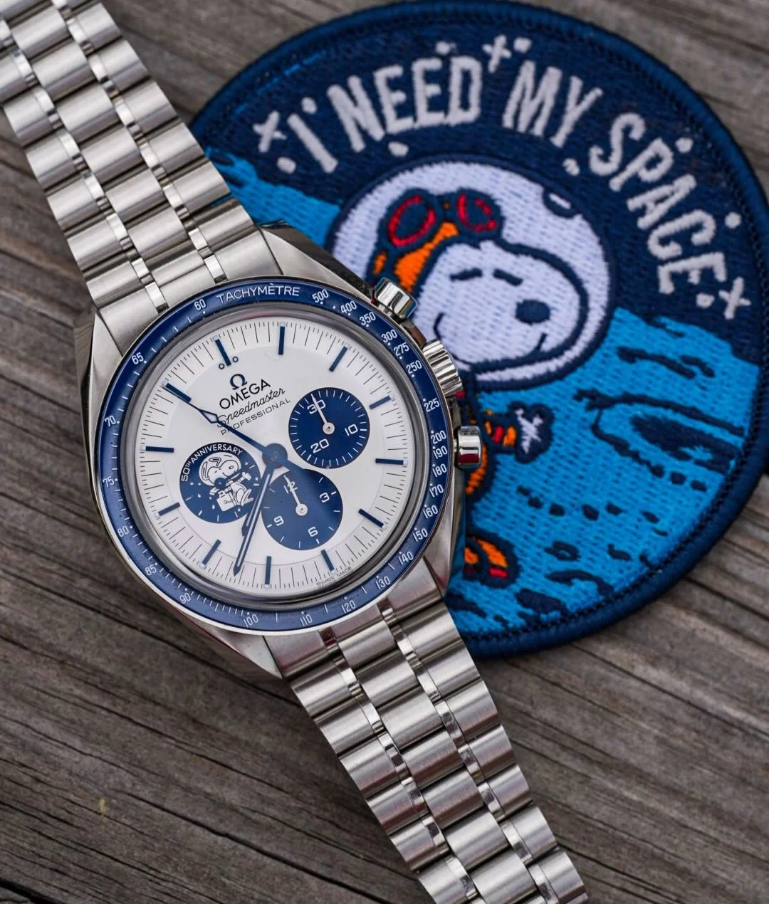 Happy #SpeedyTuesday! Yes, I bought a Snoopy patch from the Air and Space Museum. And yes I bought it because I thought it would look cute in pictures. I have priorities and they are placed rightly! 

I also love my little Speedy astronaut notebook f