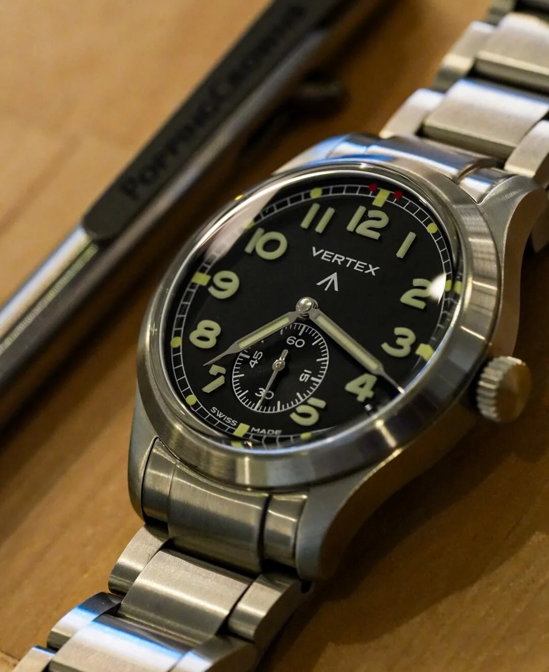 🚨 I need your help! 🚨 
🕺🏻 it&rsquo;s Thursday and I&rsquo;m ready for the long weekend! I&rsquo;ve got the @vertexwatches M100A back on the bracelet. It looks extra TOOLYAF. I should start naming my watches&hellip;at least the ones that I&rsquo;l