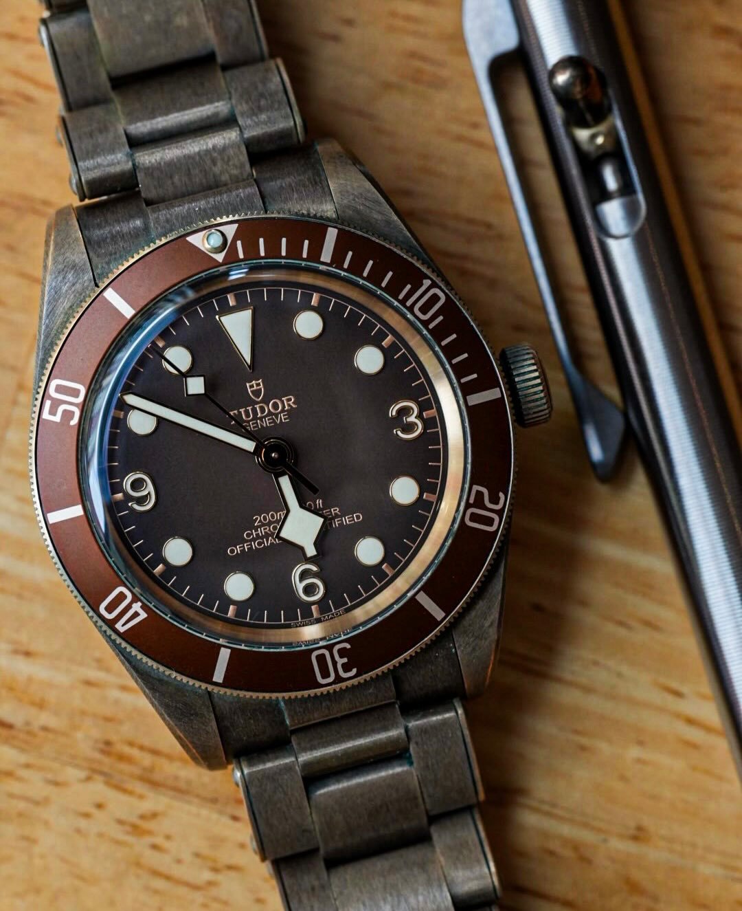 Patina for days!!!! 

To me, my favorite watch gets more beautiful the longer I own it. 🤎 🍫 

#PoppingCrowns #BB58Bronze #Tudorwatch #watchfam #watches