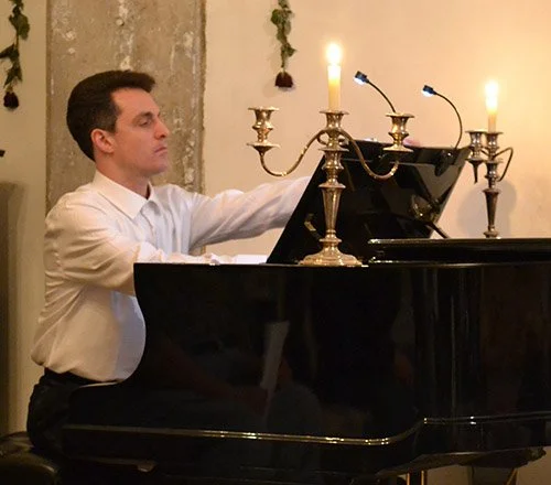 at Salle Pianos, San Francisco, April 1st, 2011.