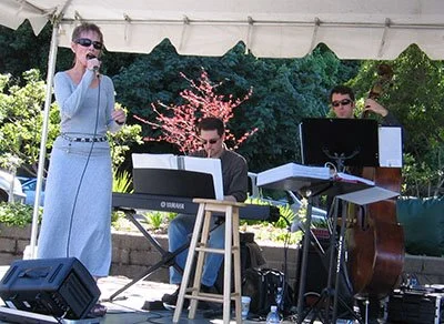 with vocalist Audrey Shimkas and bassist Aaron Germain at the Sausalito Spring Fair, May 6th, 2007.