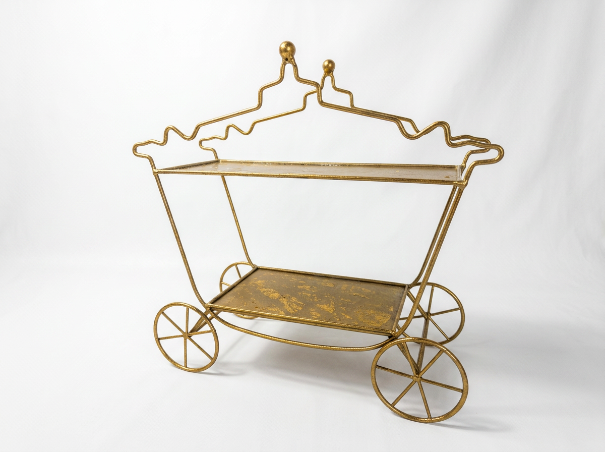 Princess Carriage Tiered Stand