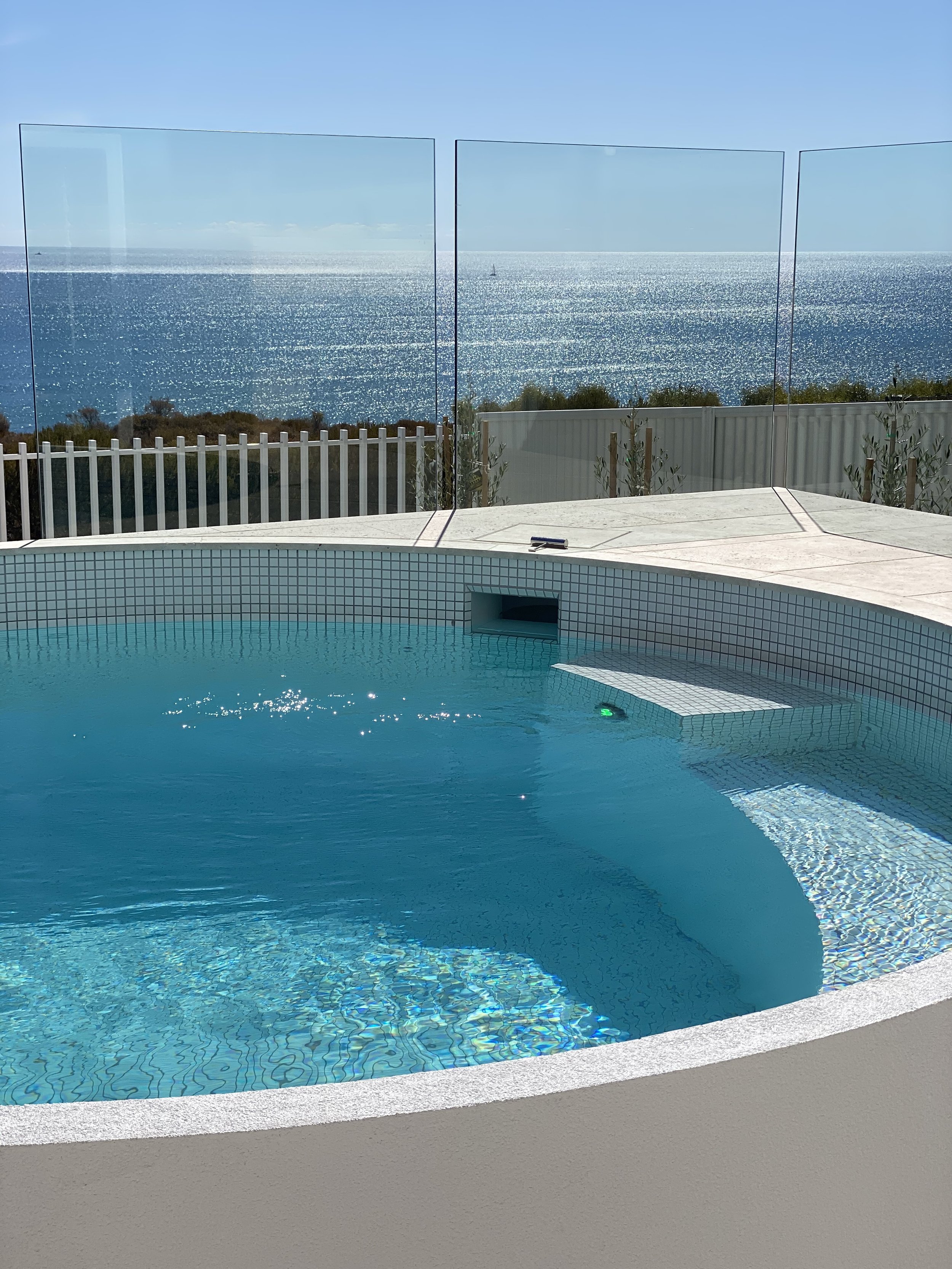 Pool glass cleaning Adelaide