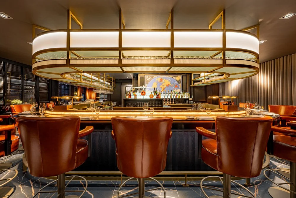 MAN-The-Bar-2.jpg
