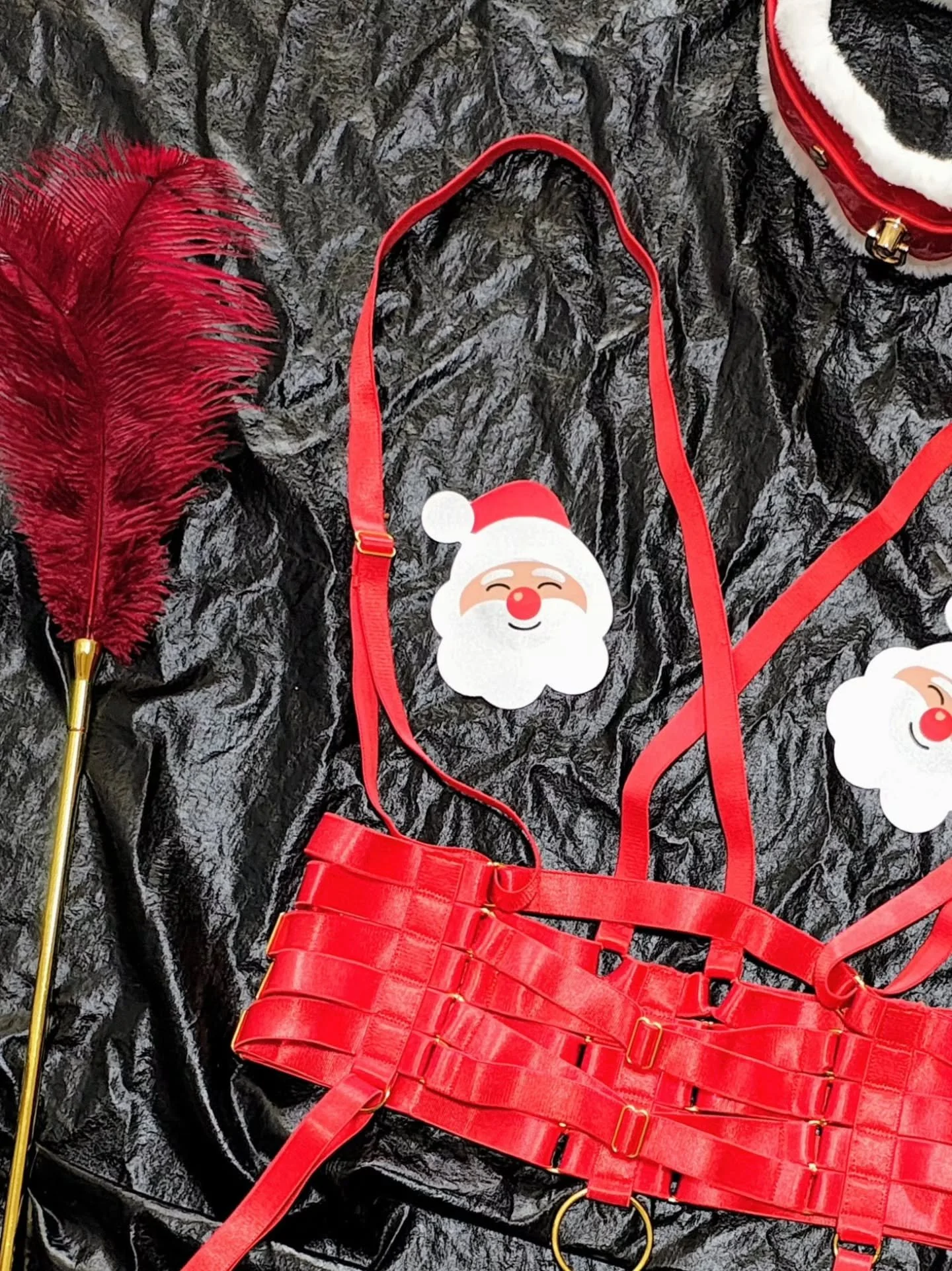 🧑&zwj;🎄Are you on the naughty or nice list this year?😏

#heartoflovelocke #santa #naughtyornice #adults #christmas