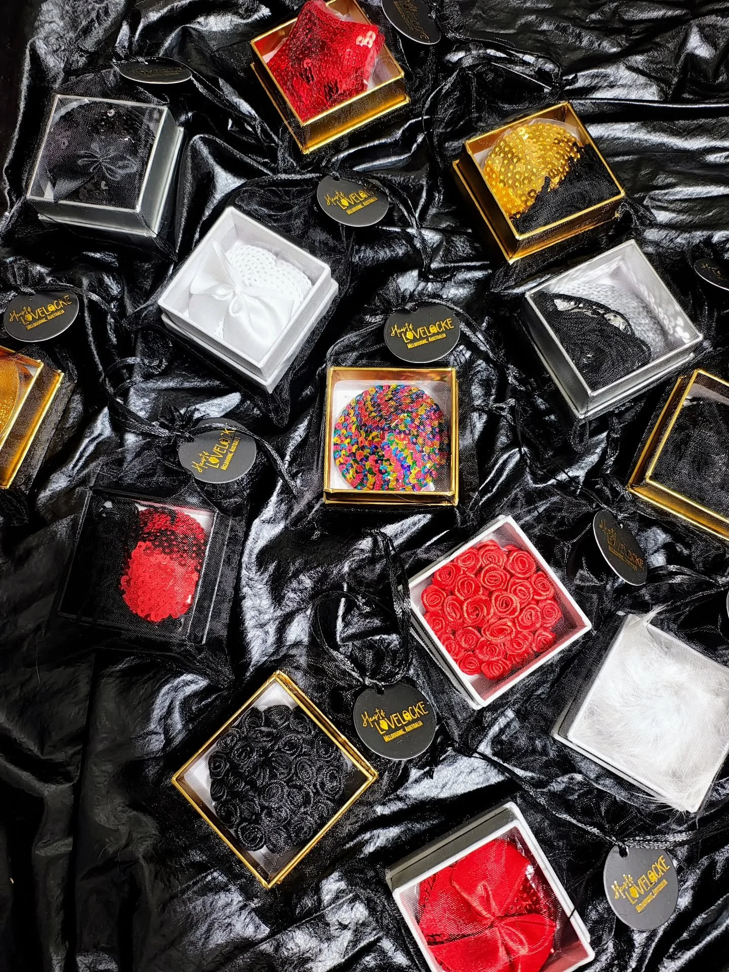 Luv to undress but still need to cover your bits?
Need reusable n!pple pasties🔴🔴Undress to impress and BE the gift this season🎁

Available at tonights Christmas Soir&eacute;e @theclubmelb or via DM🛍️

#heartoflovelocke #fashion #alternativefashio