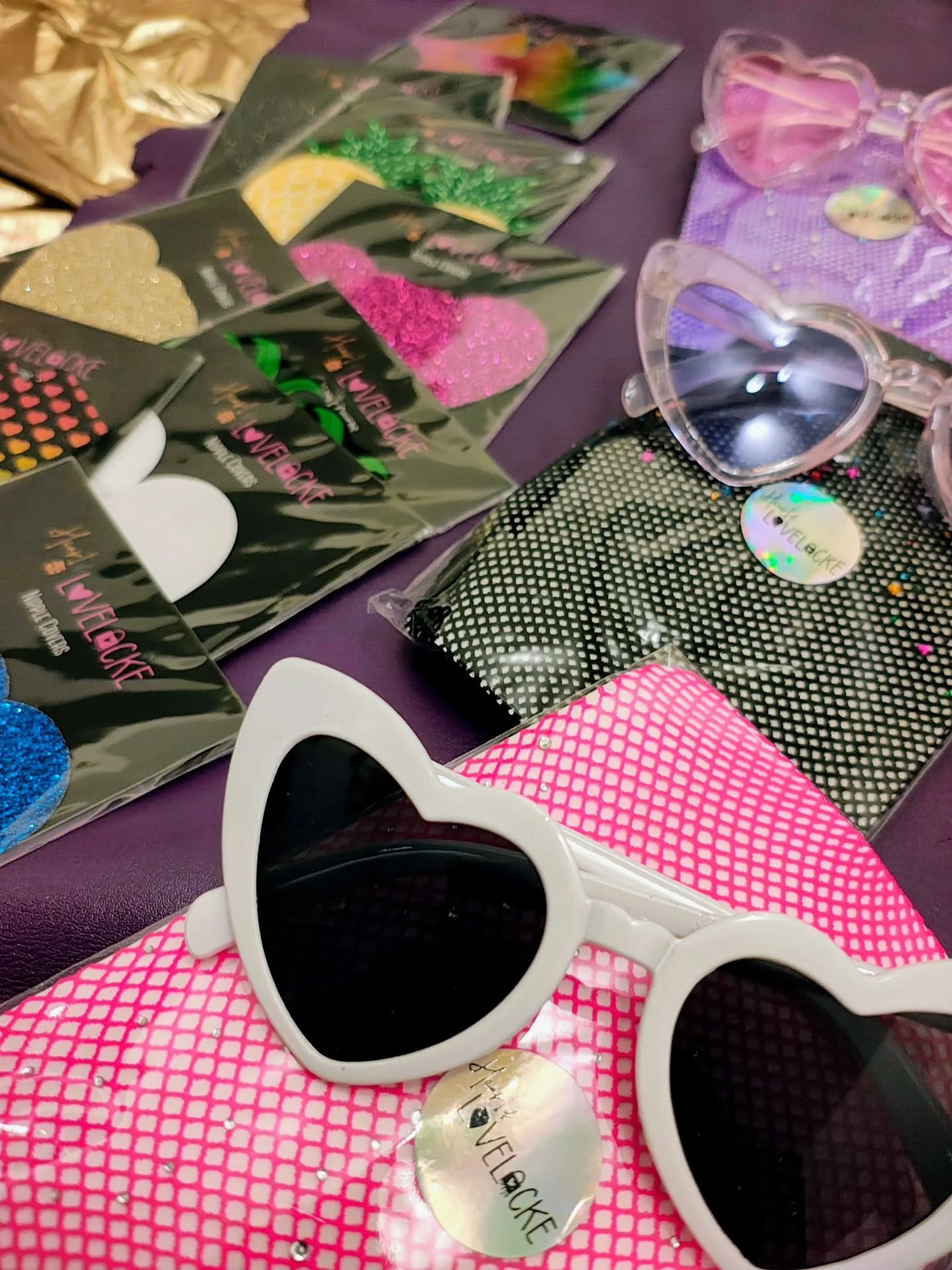 😏It's going to be a grand weekend @melbournefestivaloftease with themed events... So make sure you dress to impress BC there maaay be a pr!ze from @heartoflovelocke 💝

👯Competition is on Saturday

🛍️MARKET on Sunday 11am-4pm. Come and check out t