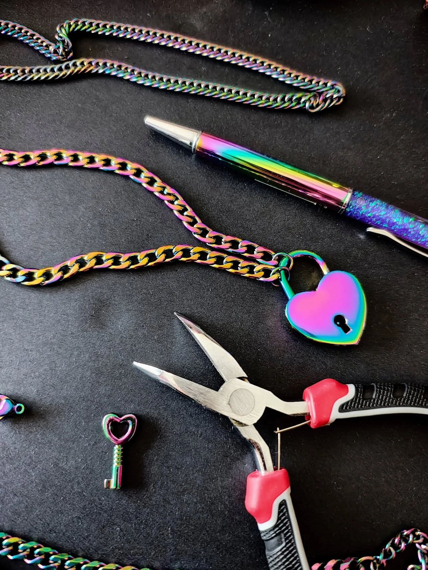 Love? Maybe. Devotion? Yes!

A limited number of Signature Lovelocke Necklaces will be available at upcoming mark3ts, so get in quick💝

Next stop NSW:
SUN 24th May @newcastlekinkbazaar
SAT 6th June @sydneykinkfestival 

#heartoflovelocke #nsw #sydne
