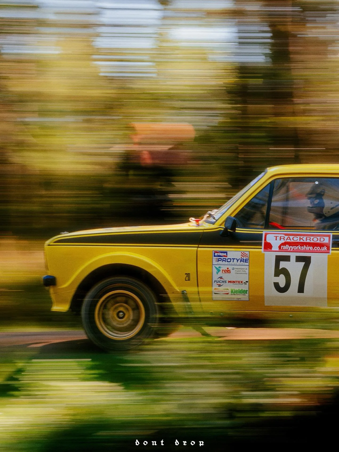 Too many good shots of this yellow Escort from last years @trackrodrallyyorkshire to pick from so here&rsquo;s all 5

1/50s through the trees 🤌🏻

#dontdrop #rallyphotography