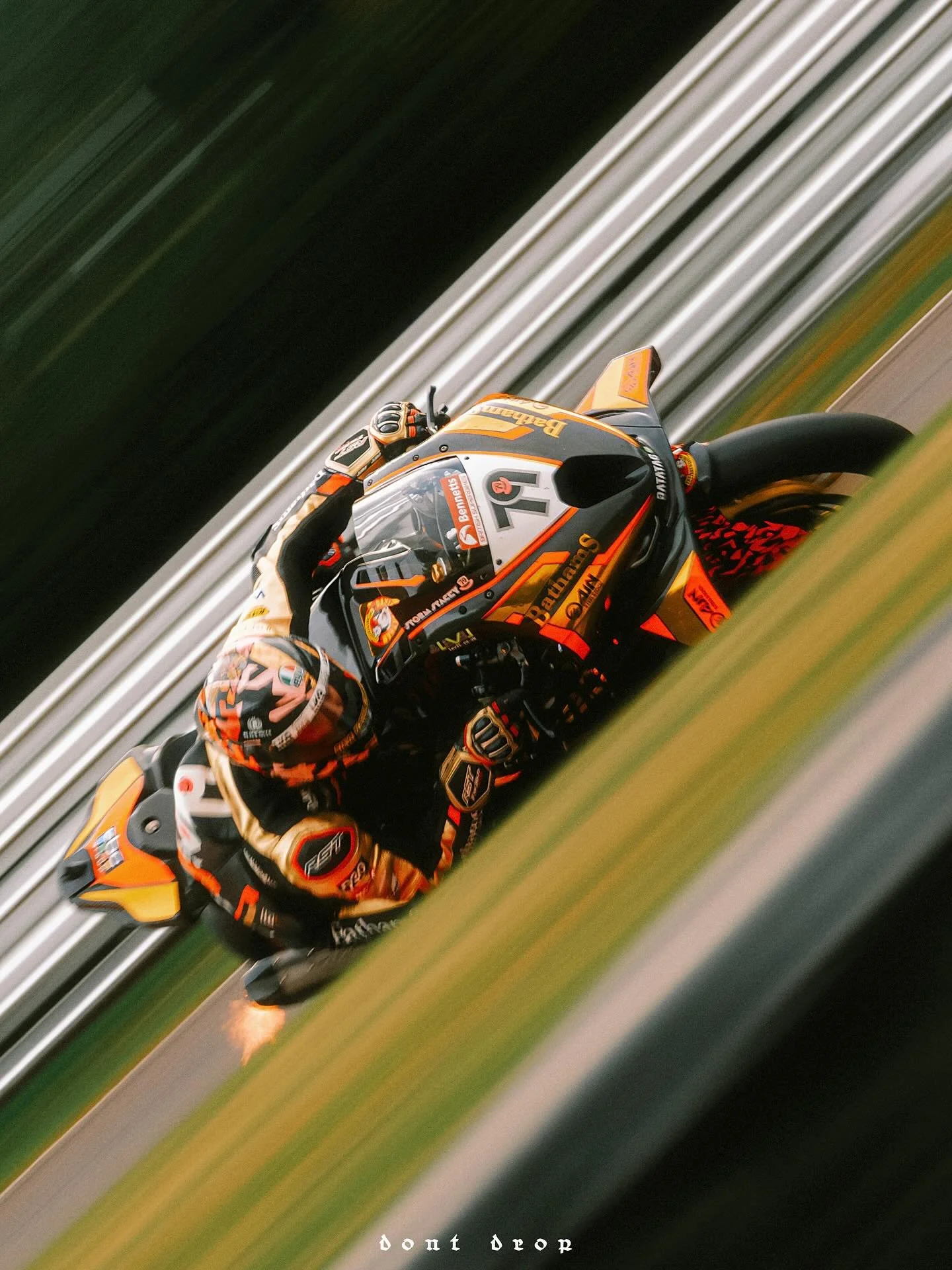 Storm Stacey on a tear at Oulton Park 🔥 

#stormstacey #britishsuperbikes #dontdrop #motorsportsphotography