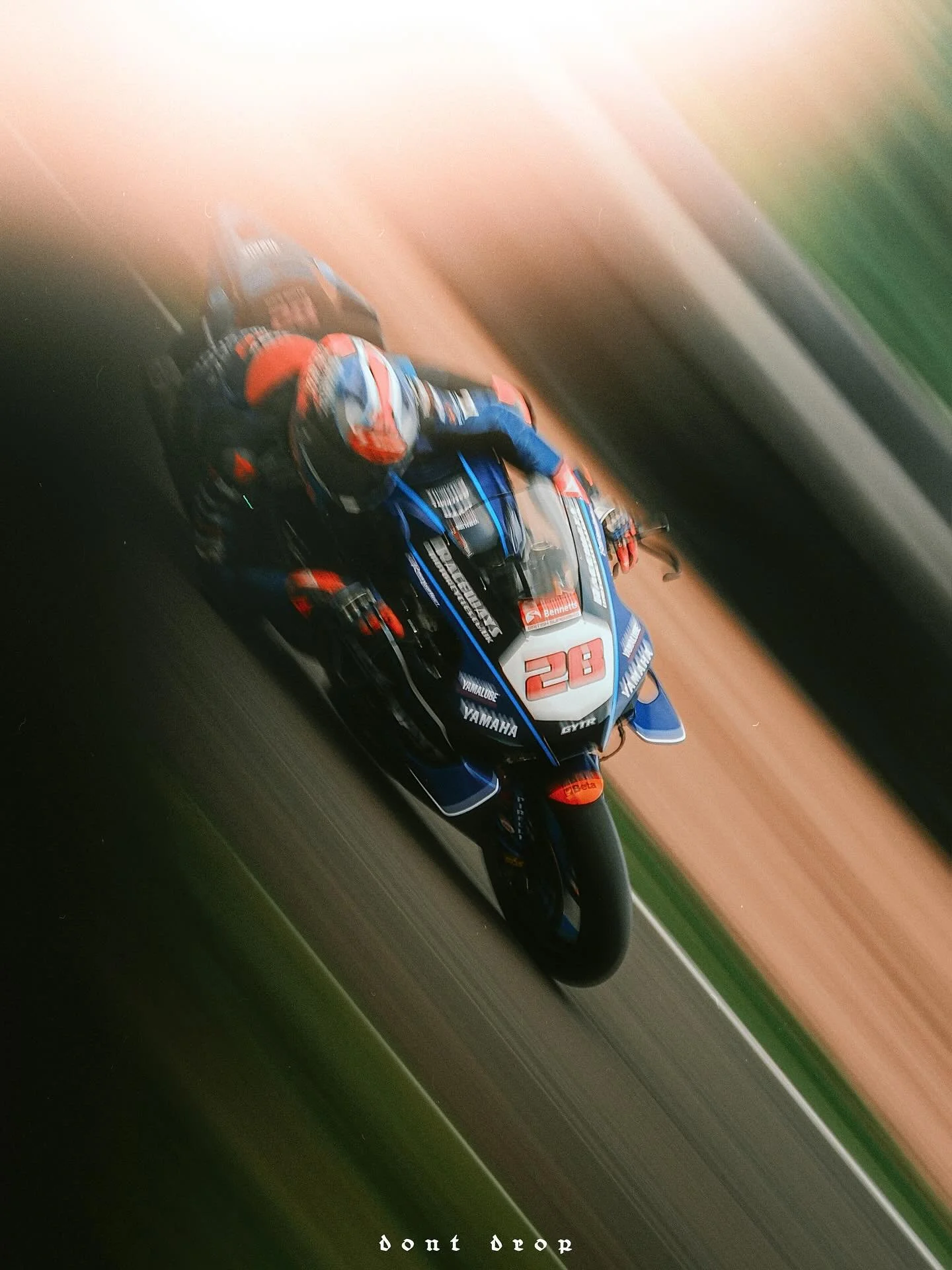 @bradray28 firing out of someones head

#dontdrop #bradray #britishsuperbikes