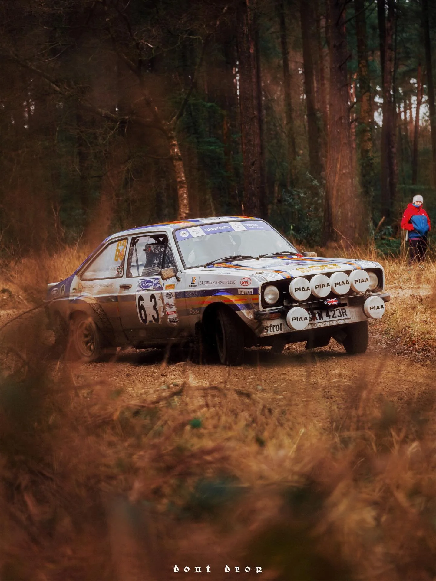 Shaun Bolt/Callum Young Ford Escort RS 2000 MKII from the bushes.

#dontdrop #riponianrally #fordescortmk2 #rallyphotography #bhrc