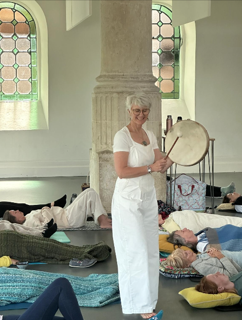 Ali drumming.png
