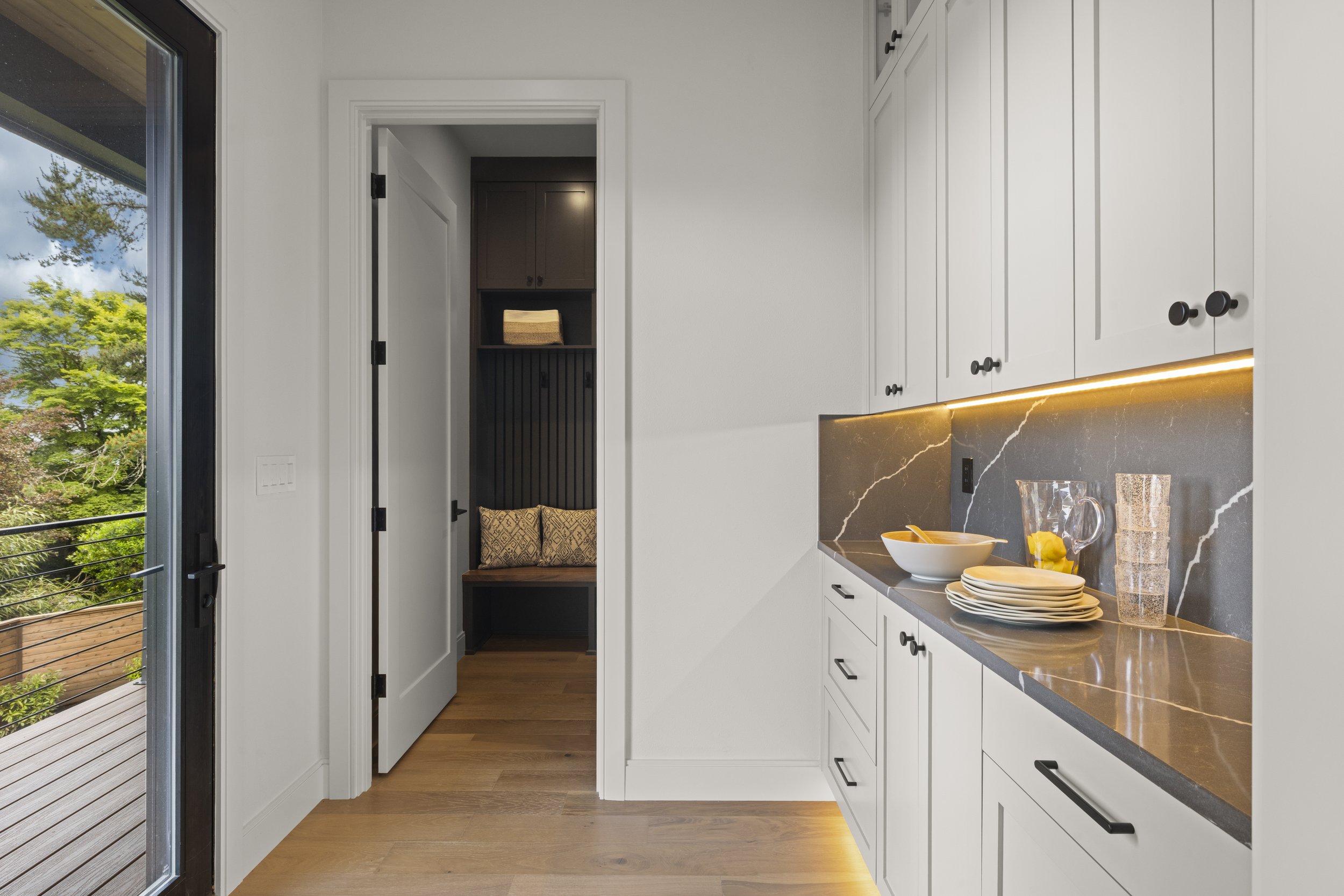 24-14410 Uplands Dr-24.jpg