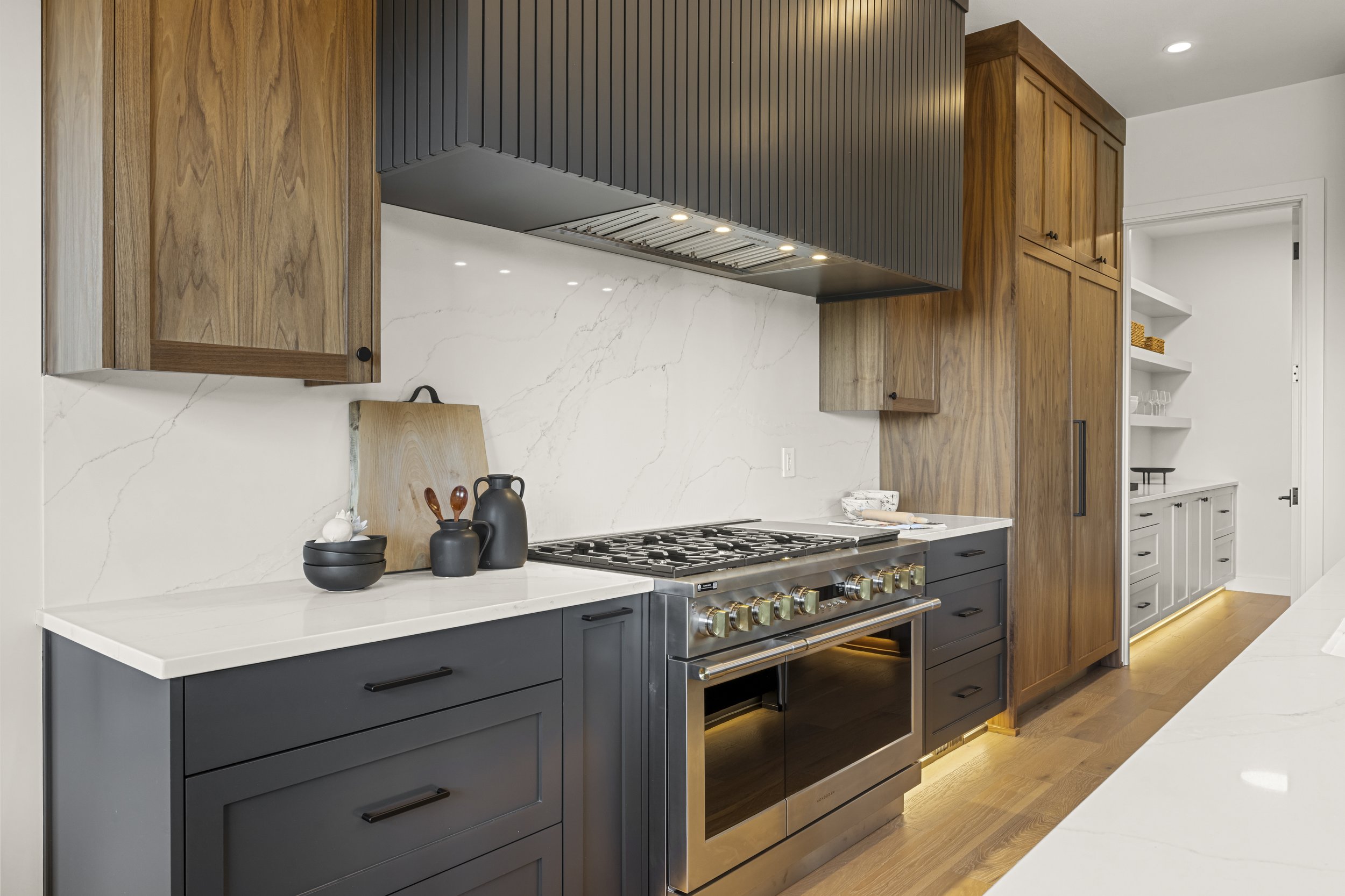 19-14410 Uplands Dr-19.jpg