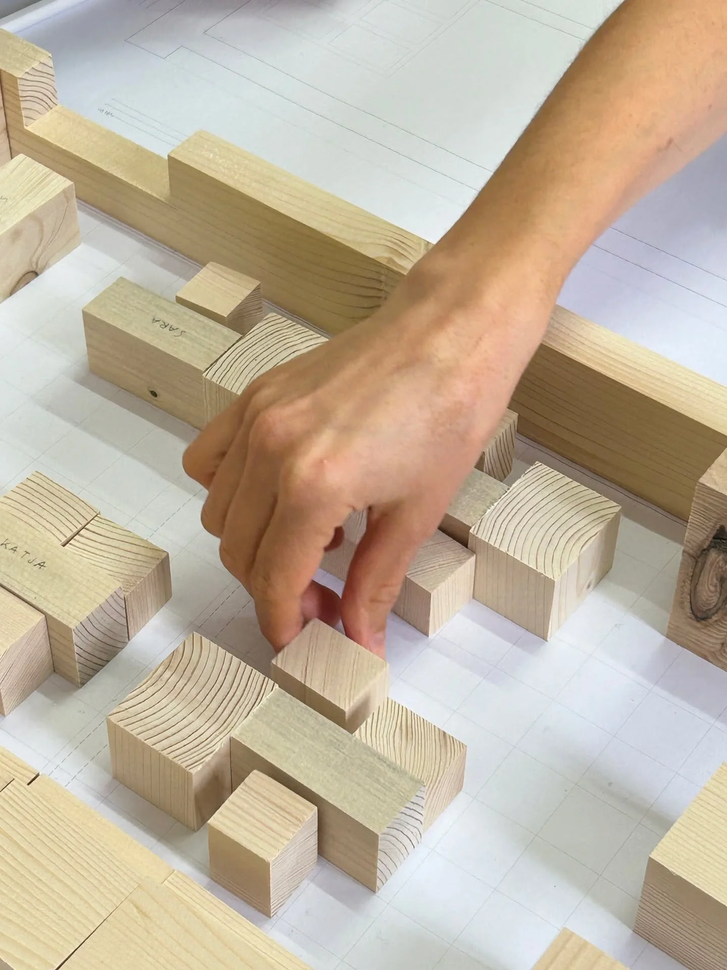 STUDIO RESHAPE

New team members.
People combining different areas of work.
New processes. A refreshed brand.
One change led to another, and a newly reimagined studio is taking shape.
With the help of architect @matejgasperic from Biro Ga&scaron;peri