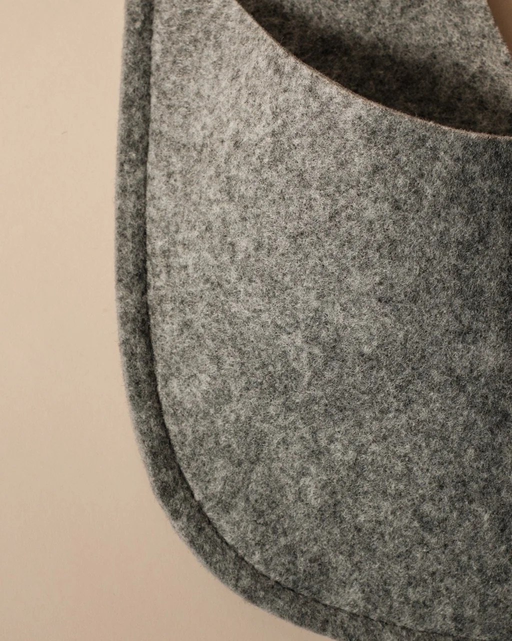 Kaaita_Pure_RePett_Grey_Hana Jelovcan_04 Large.jpeg