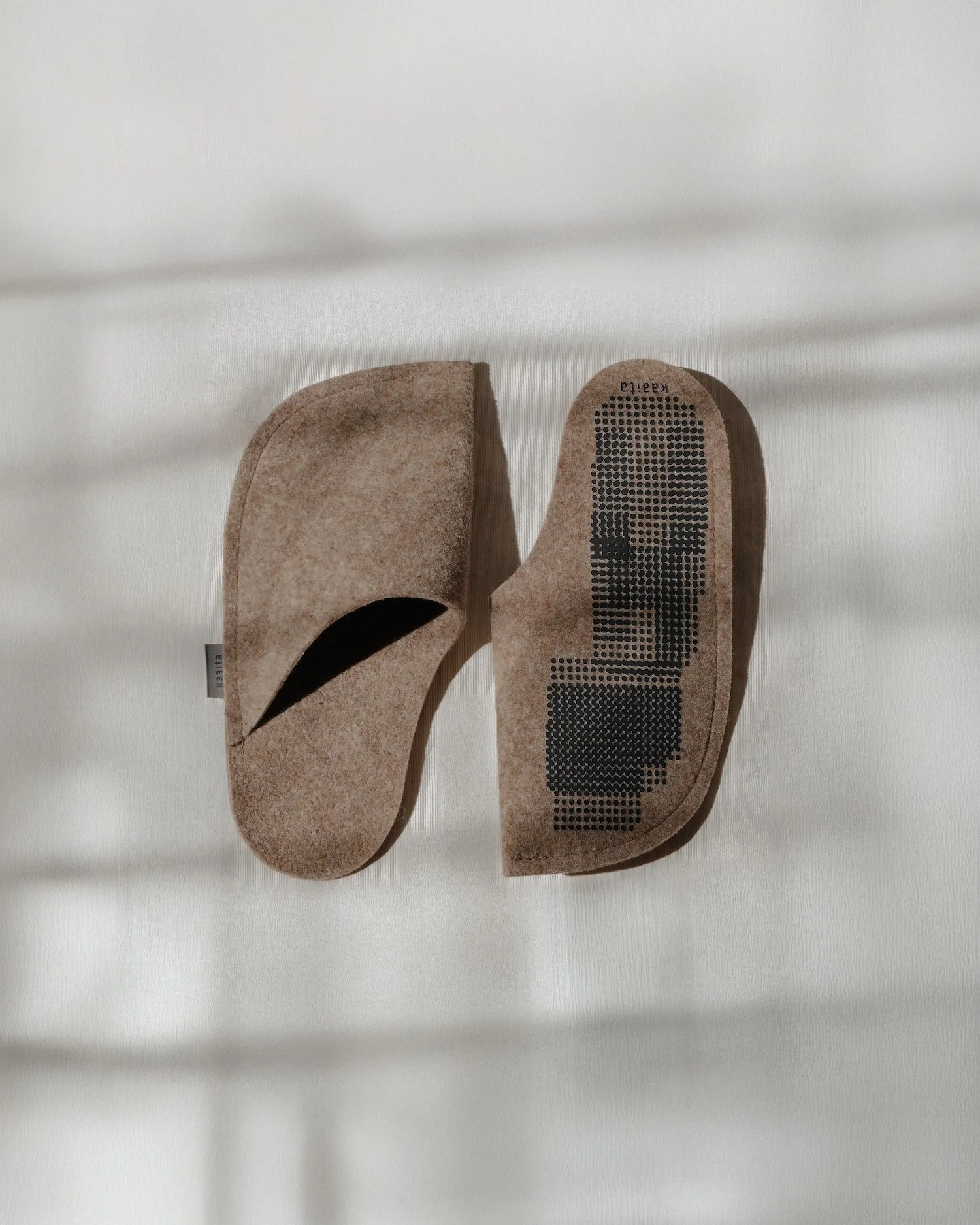 Kaaita_Pure Non Slip_Beige ReWooly_Hana Jelovcan_02s.jpeg