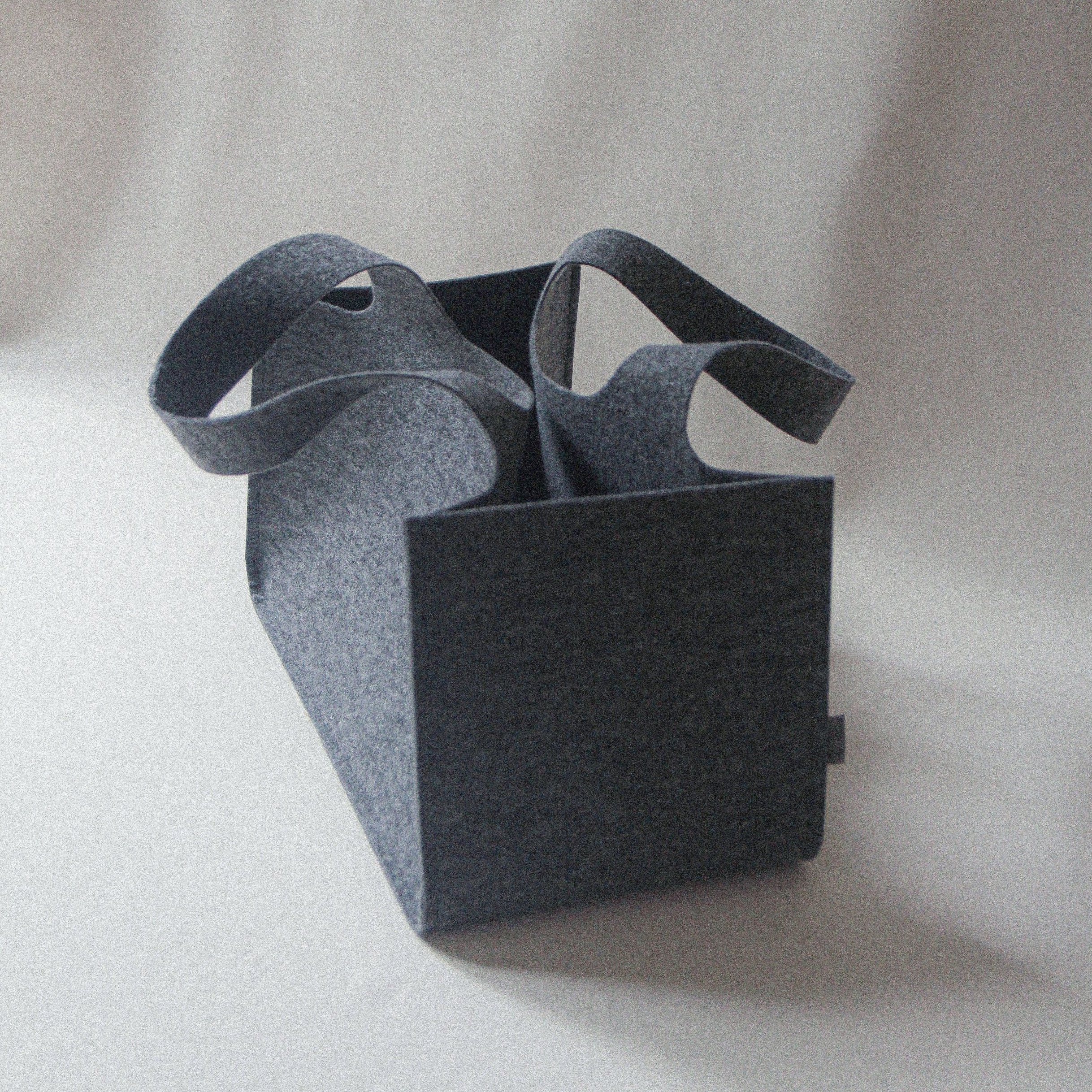Kaaita Storage Bag in Dark Grey