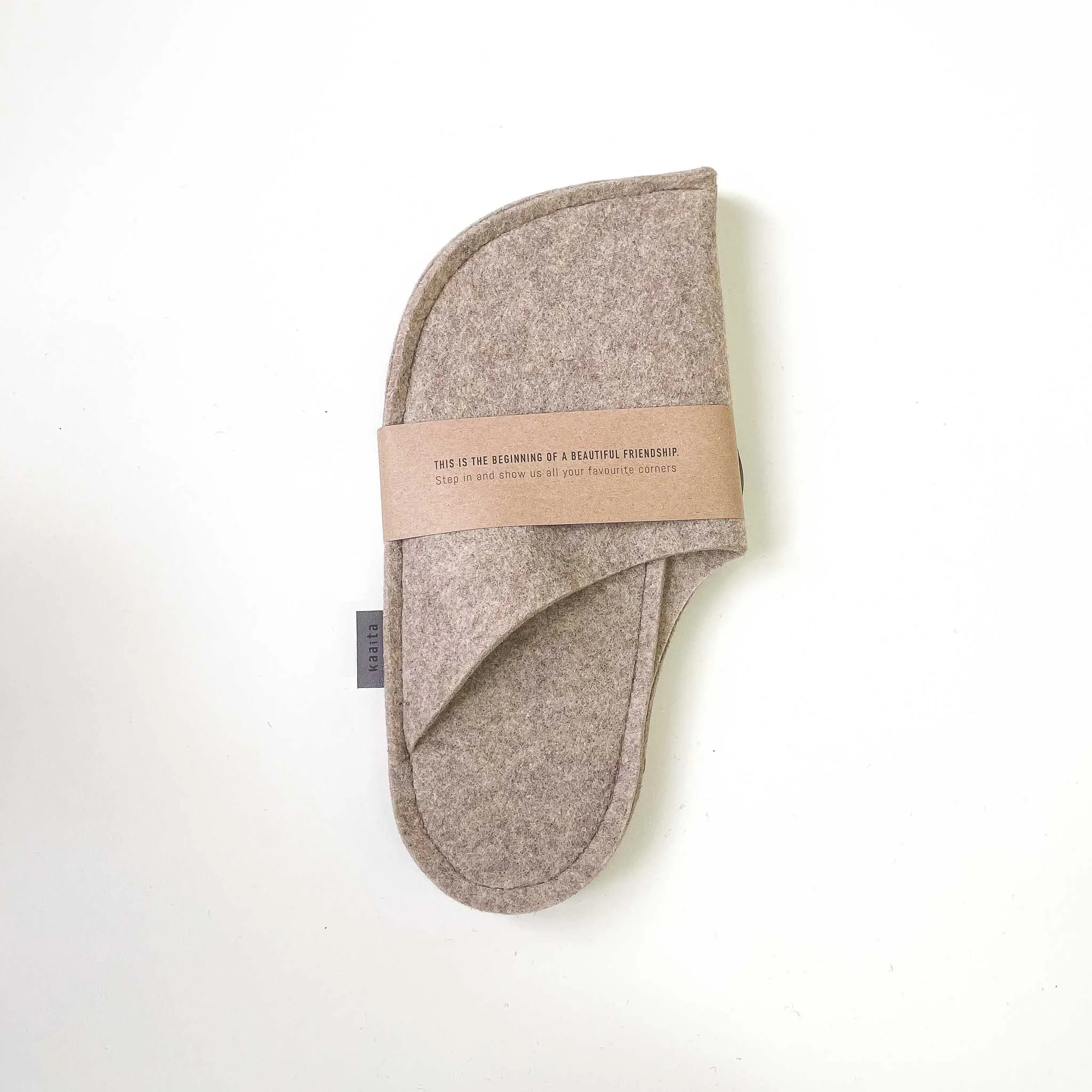 Kaaita_Cosy_Beige_Milena_Zemljič_01.jpg