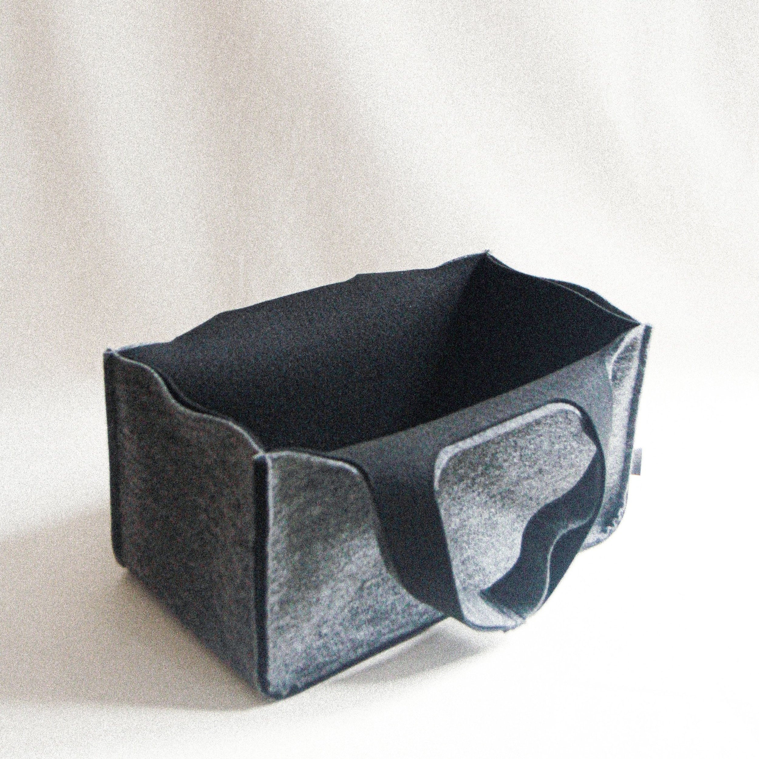 Kaaita Storage bag in Grey Black
