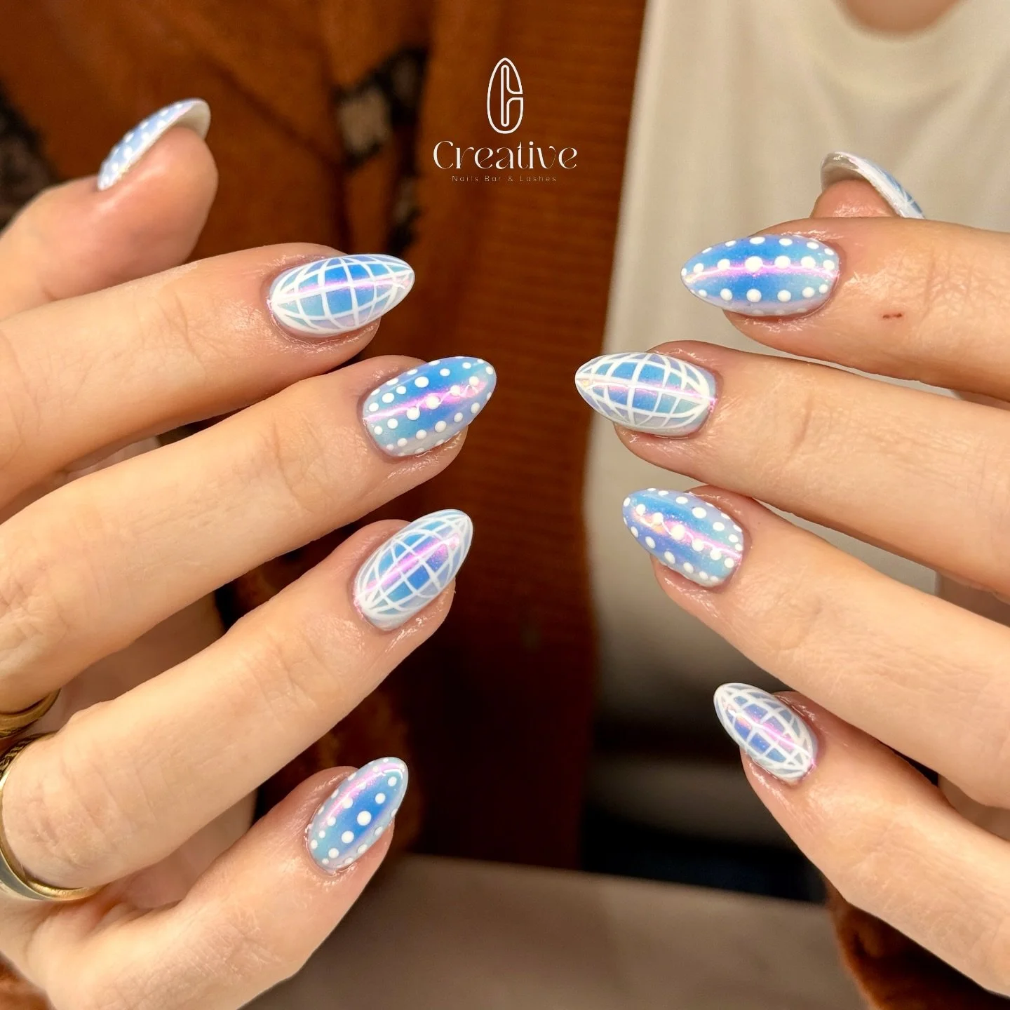 Chrome lines just hit different ✨
 By Lia💐

✨ Welcome Offer ✨
New here? Enjoy $10 OFF your first visit 💅 when you book services $50+!
(One-time use &bull; First-time customers only &bull; Cannot be combined with other offers 🫶) 
✨ Get pampered at 