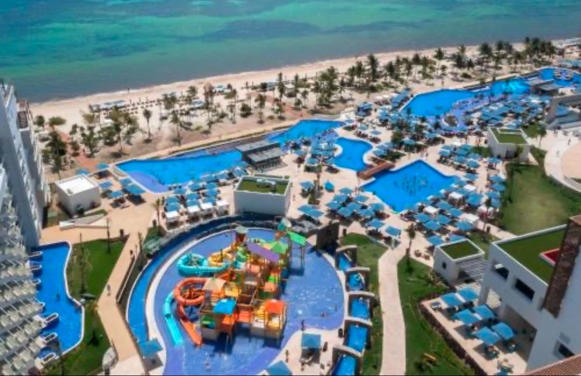 Royalton splash .jpg