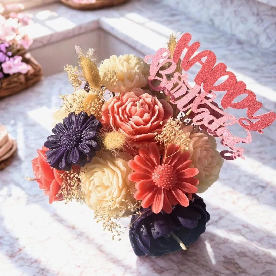 Happy Birthday to the sweetest glow ✨🕯💐
Our handmade floral candle bouquet is the prettiest way to celebrate &mdash; whether you&rsquo;re gifting someone special or treating yourself (because you deserve it 🤍).
.
.
.
#SoyWaxCandles #HandPouredCand
