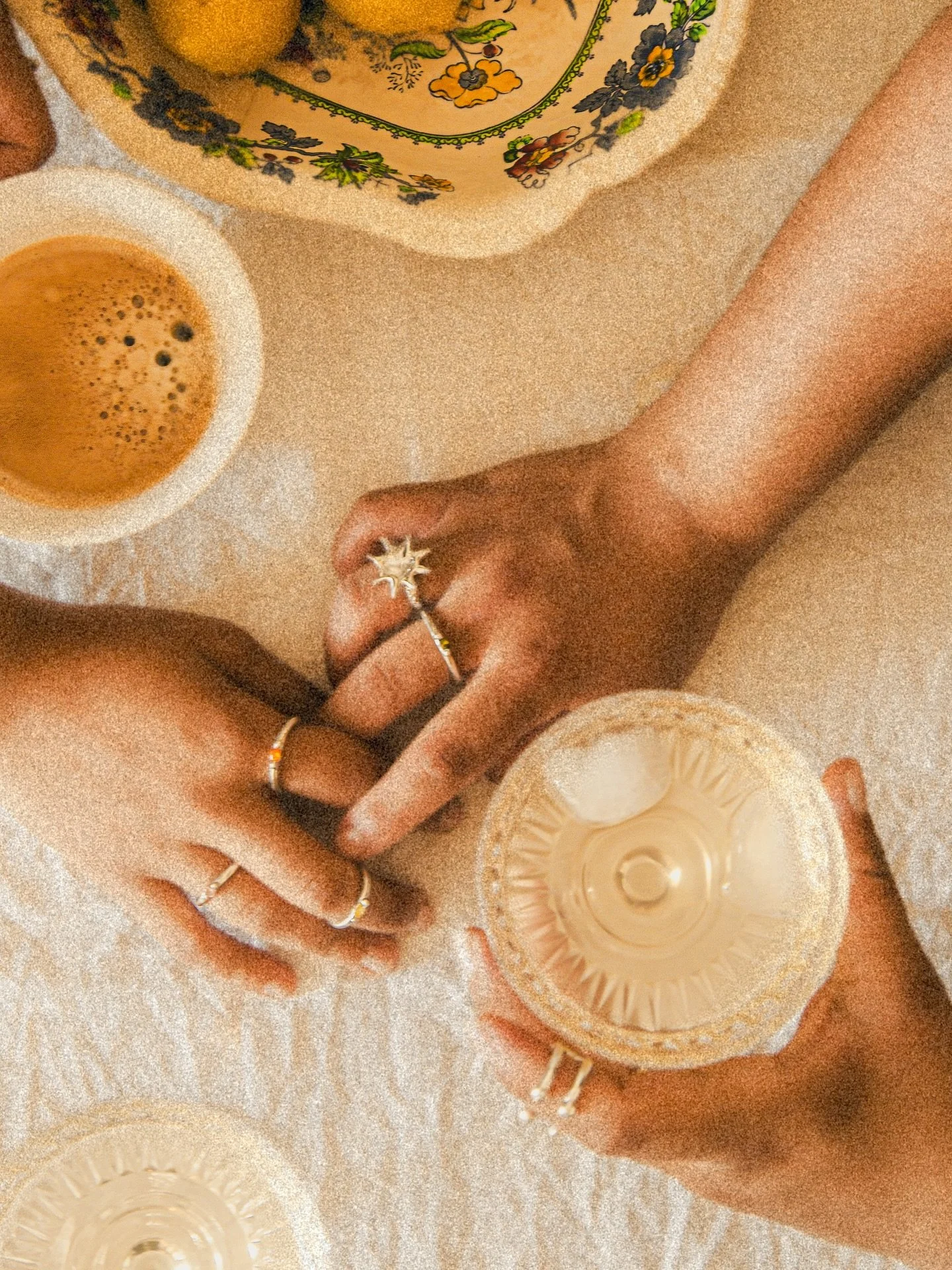🤝 Nouvelle excitante du jour !
Je pr&eacute;pare une boutique en ligne (oui oui 👀) qui arrive tr&egrave;s bient&ocirc;t 🌞✨
Tu y retrouveras toutes mes pi&egrave;ces pr&eacute;f&eacute;r&eacute;es :
💫 Fer &agrave; cheval (look piercing)
🌞 Bague S