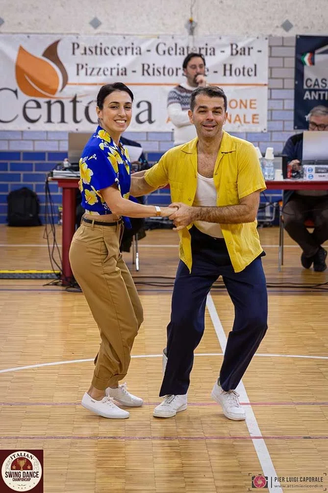 Una coppia in gara ai Campionati Italiani di Swing Dance