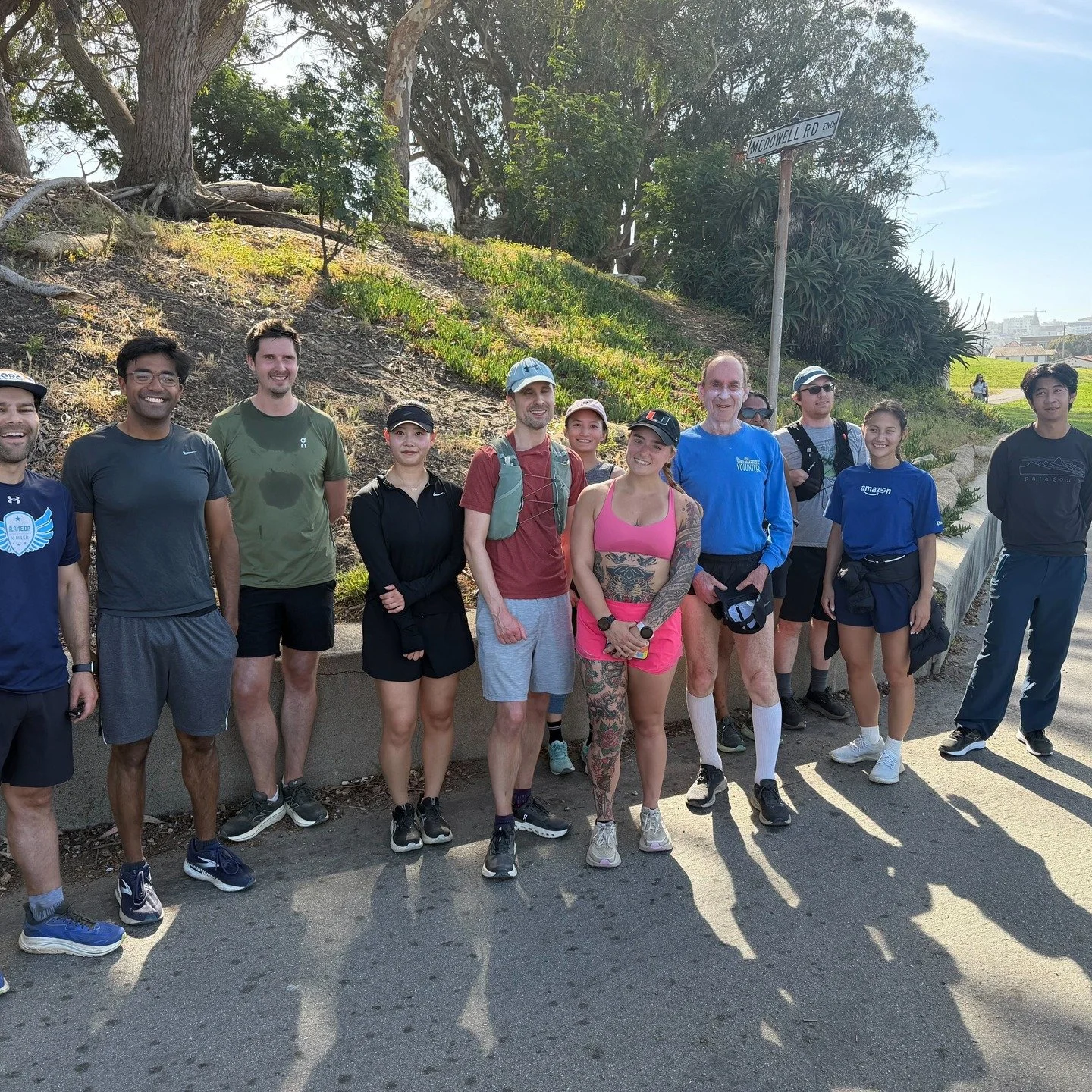 Sunny Sunday miles with GGRC ☀️💙

Two routes, same great energy:
🌊 Fort Mason (5 miles) - flat, cruisy, and conversation friendly (even in the heat)
⛰️ Planks (7 miles) - hills, views, and a little extra elevation (and we still get to yap)

🏃&zwj;
