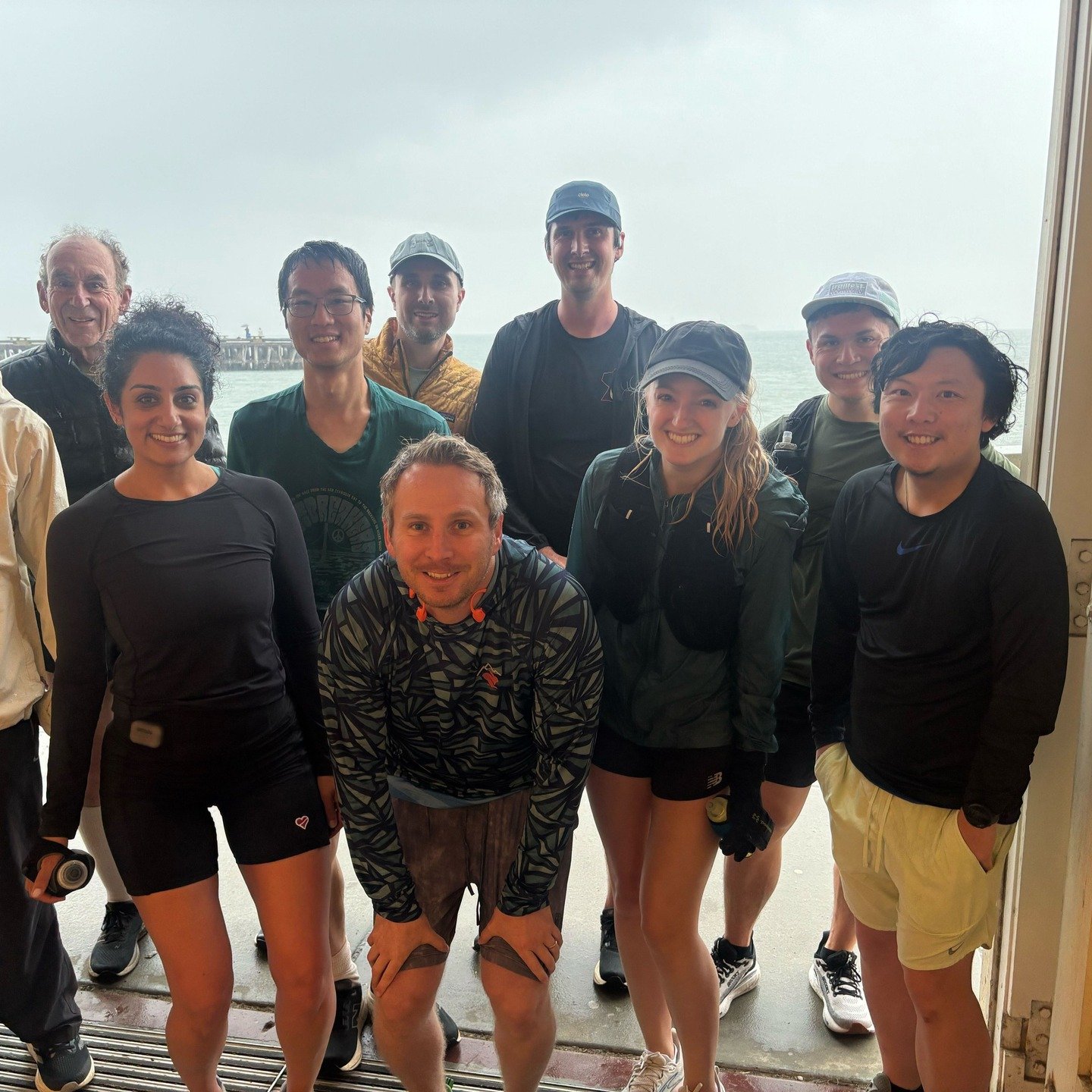 Rainy Sunday miles with GGRC 🌧️💙

The rain may have had drop-lets, but we stayed true to our no drop philosophy.

Extra shoutout to @kerry.xing and Finn for fully committing and braving the rain to visit all 6 Taco Bells in the city 🌮🏃

America m