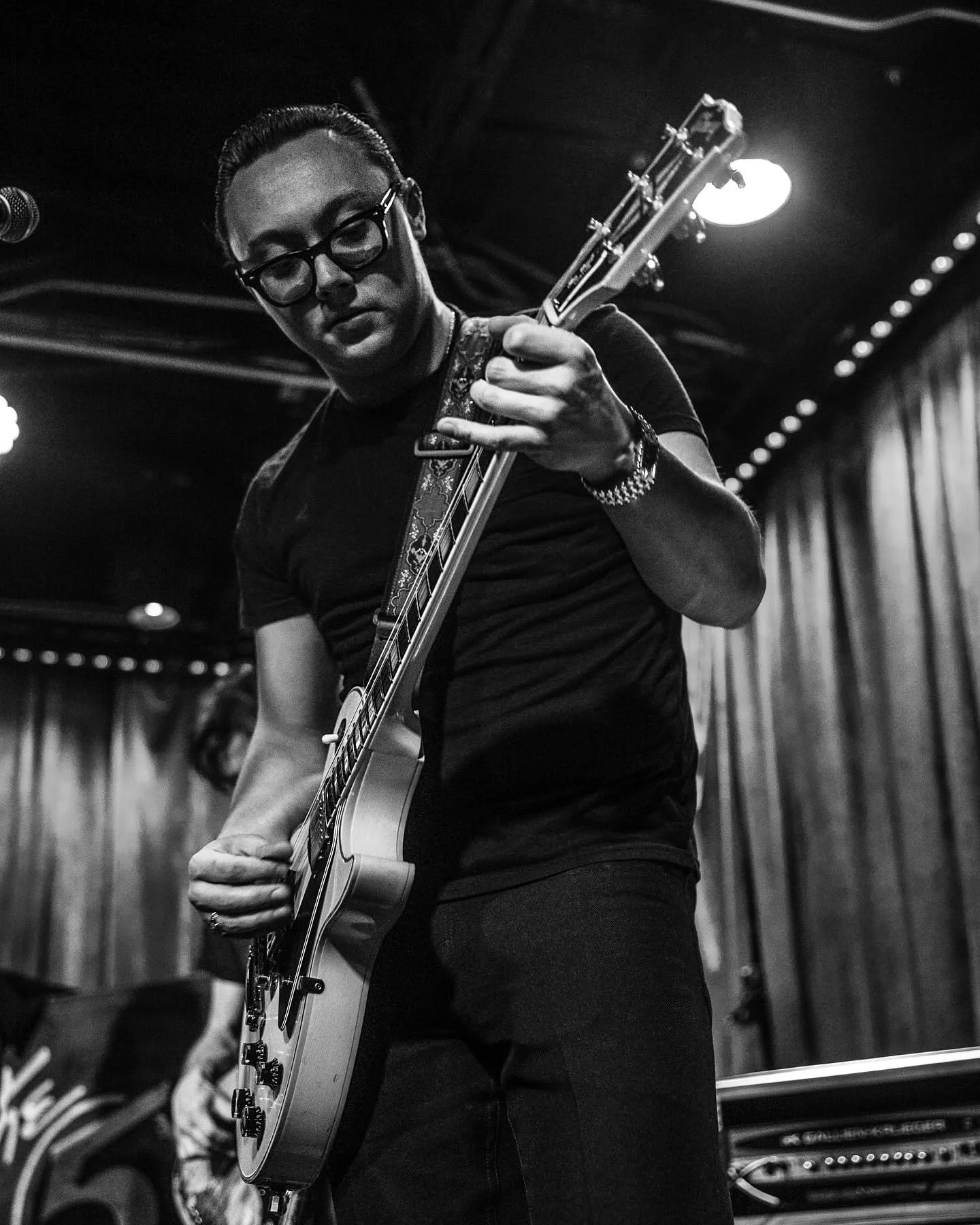 McKinley James performing live
