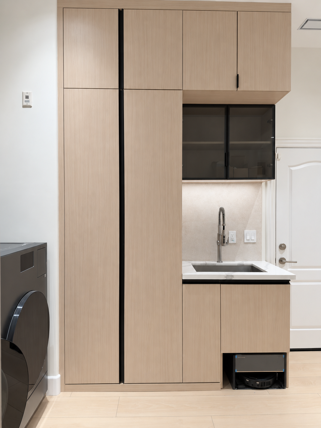 saratoga-residence-laundry-room-01.png