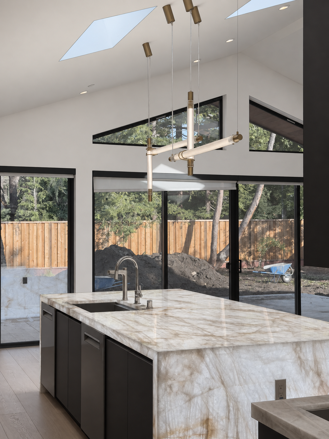 palo-alto-residence-kitchen-16.png